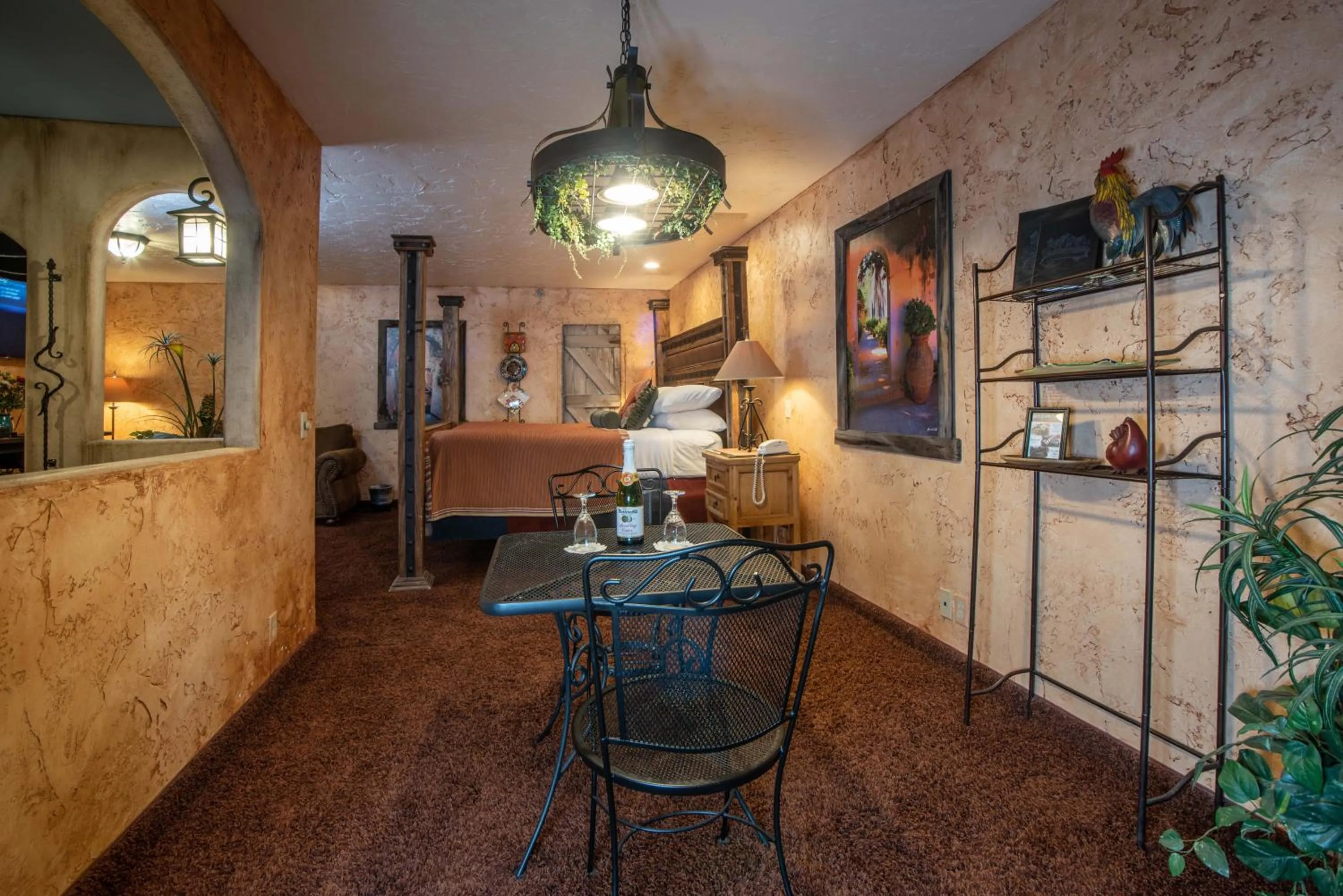 Seating area in The Anniversary Inn - Logan