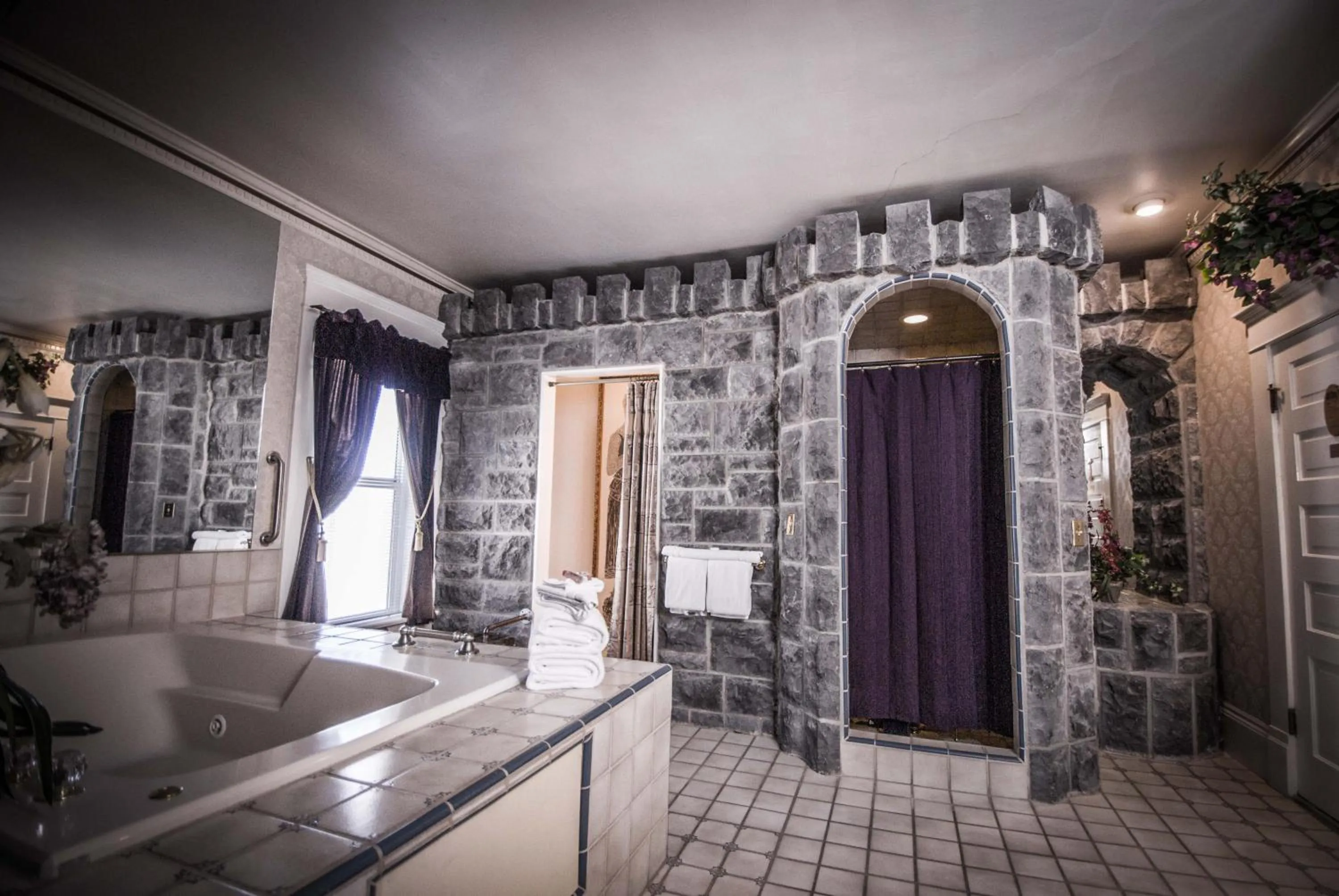 Bathroom in The Anniversary Inn - Logan