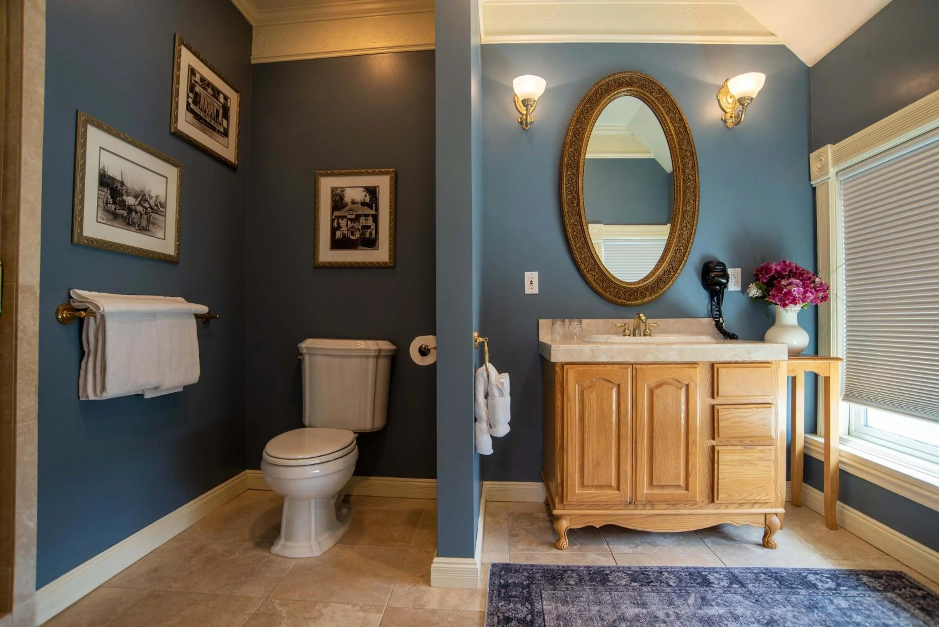 Bathroom in The Anniversary Inn - Logan