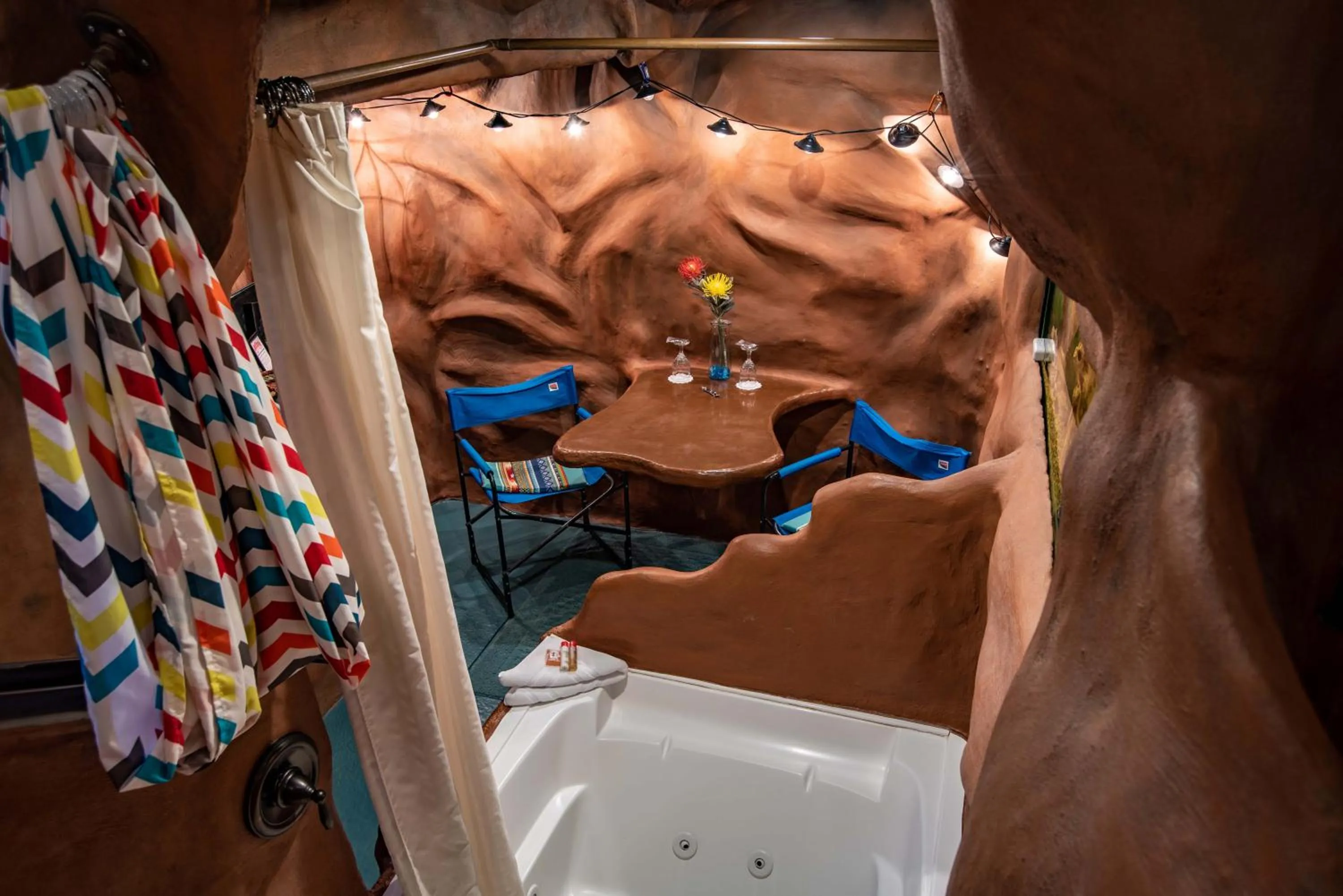 Bath in The Anniversary Inn - Logan