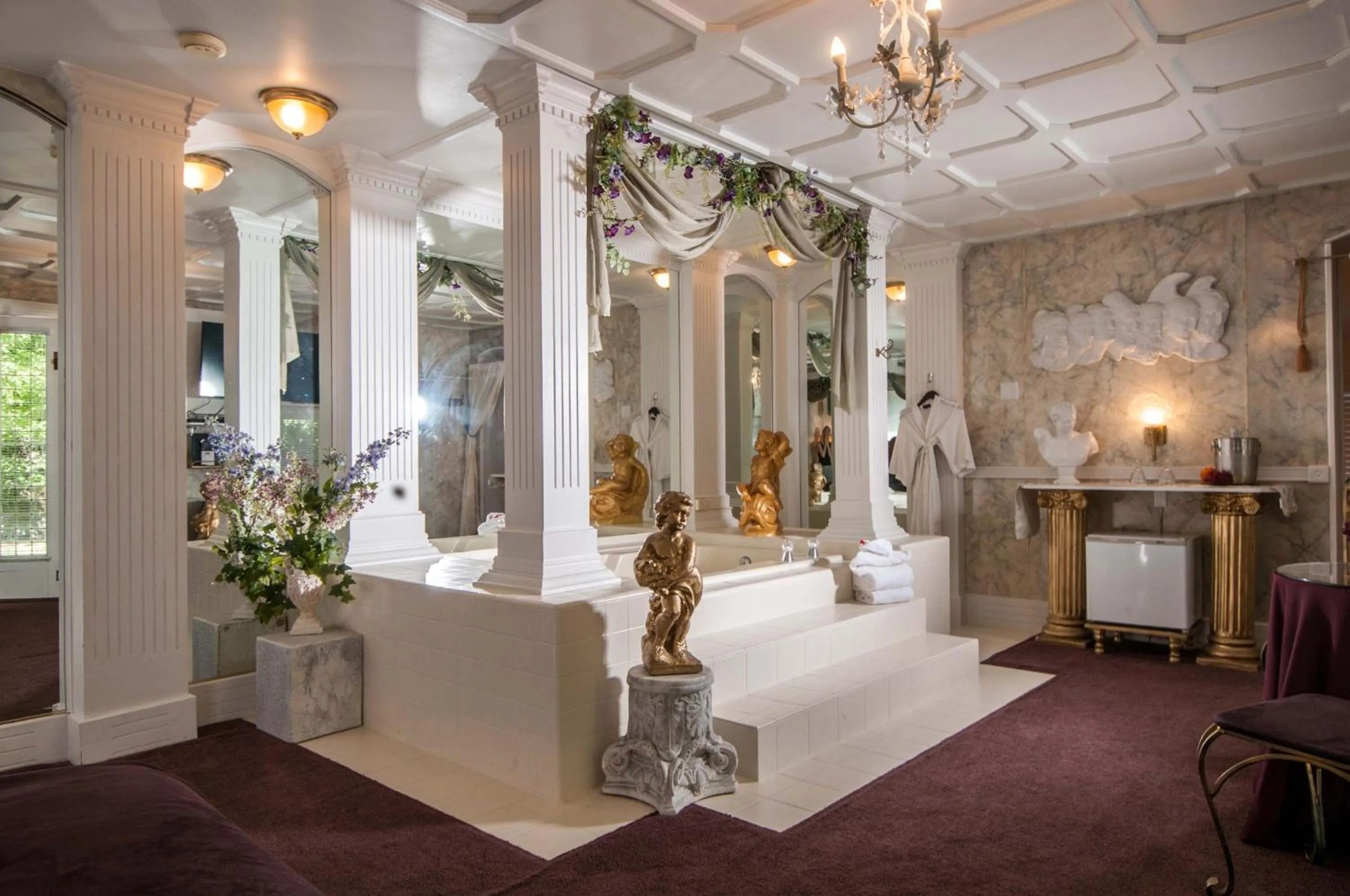 Bathroom in The Anniversary Inn - Logan