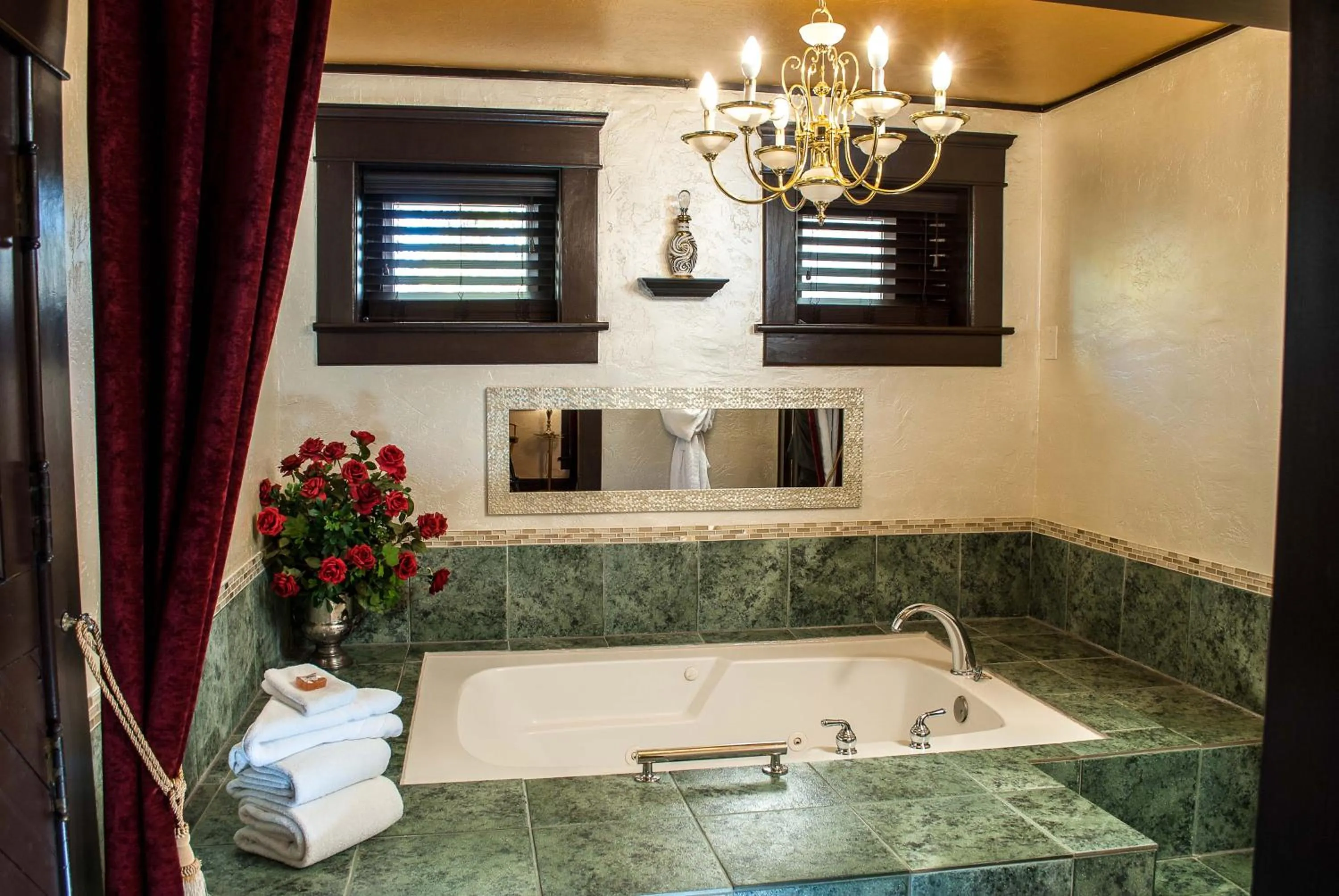 Bathroom in The Anniversary Inn - Logan