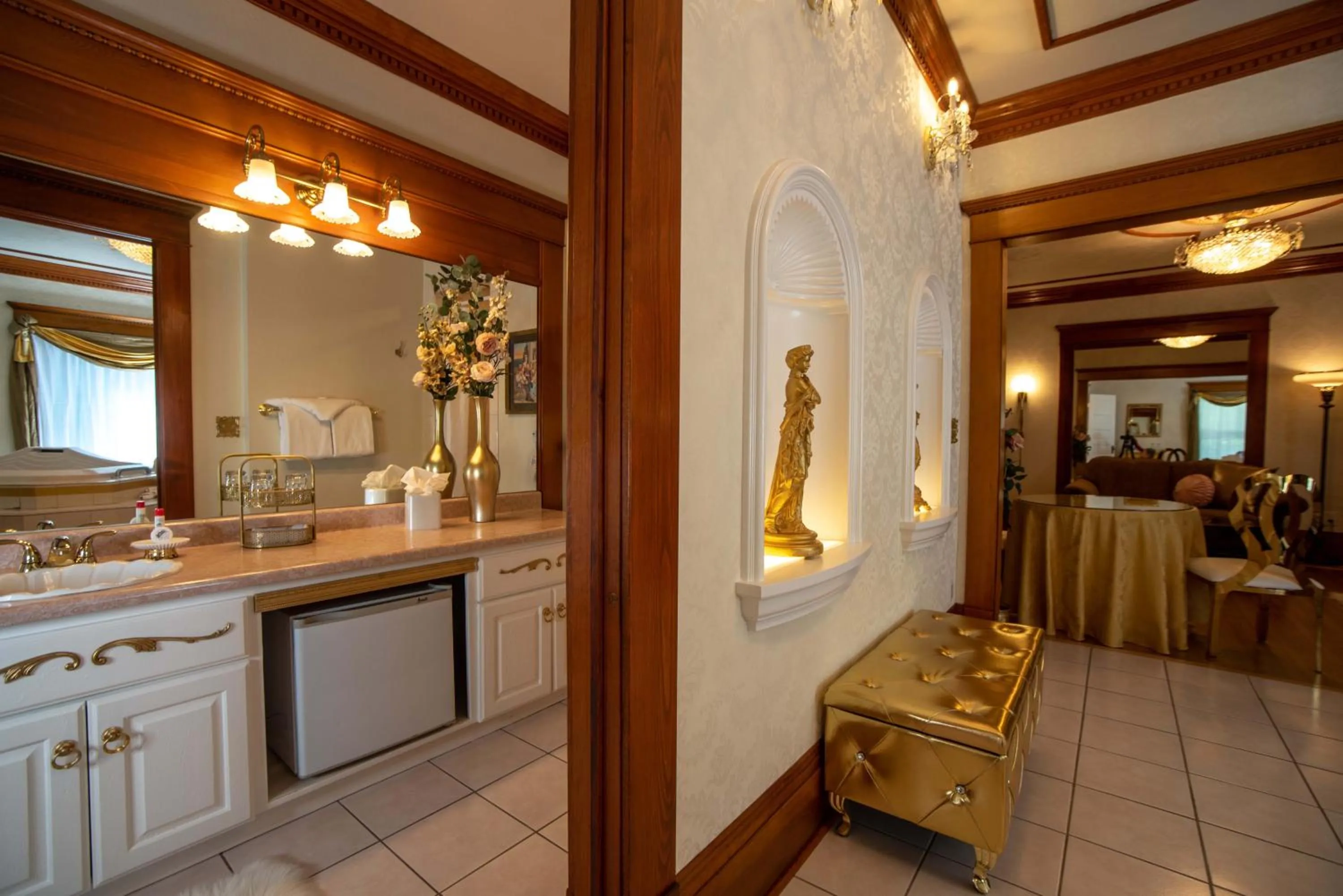 Bathroom in The Anniversary Inn - Logan