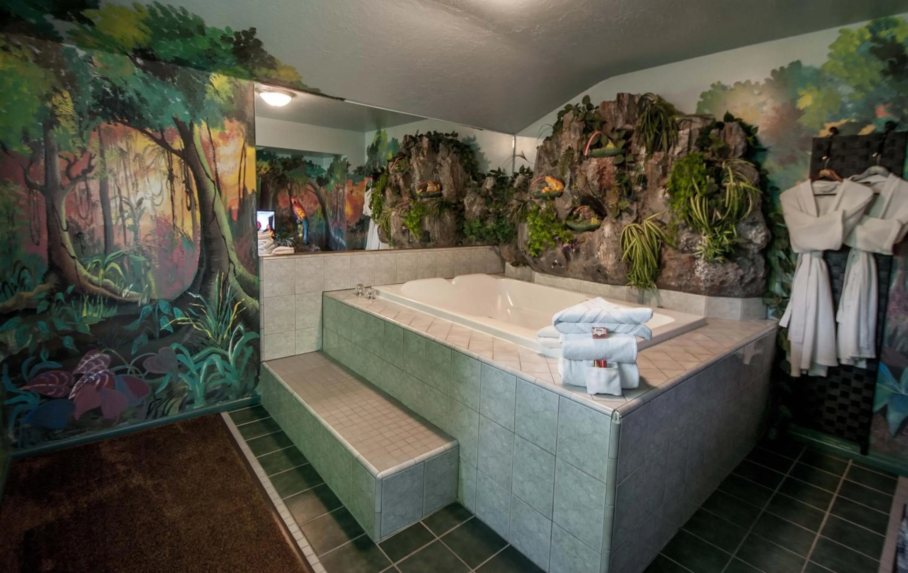 Bath in The Anniversary Inn - Logan