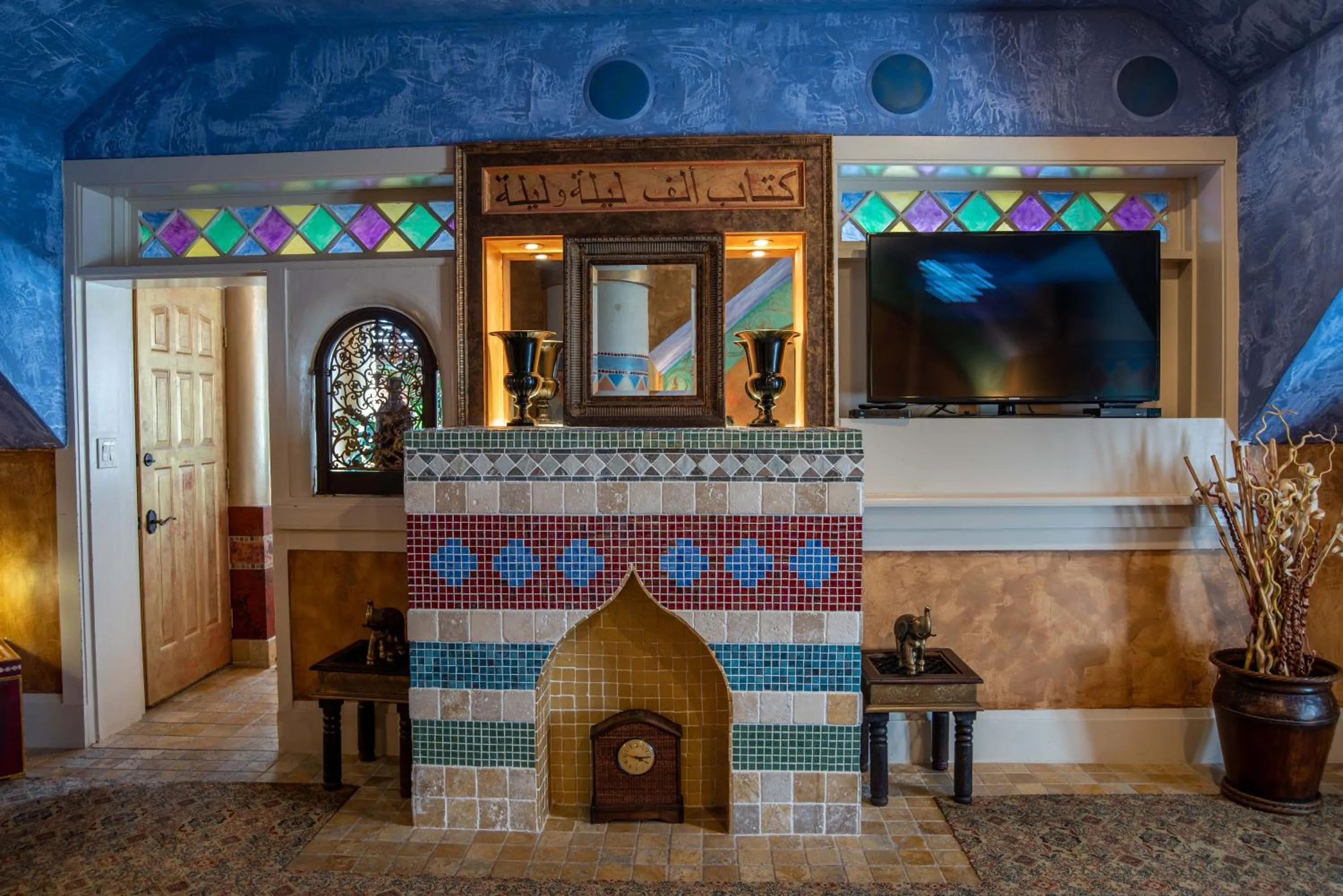 Decorative detail in The Anniversary Inn - Logan