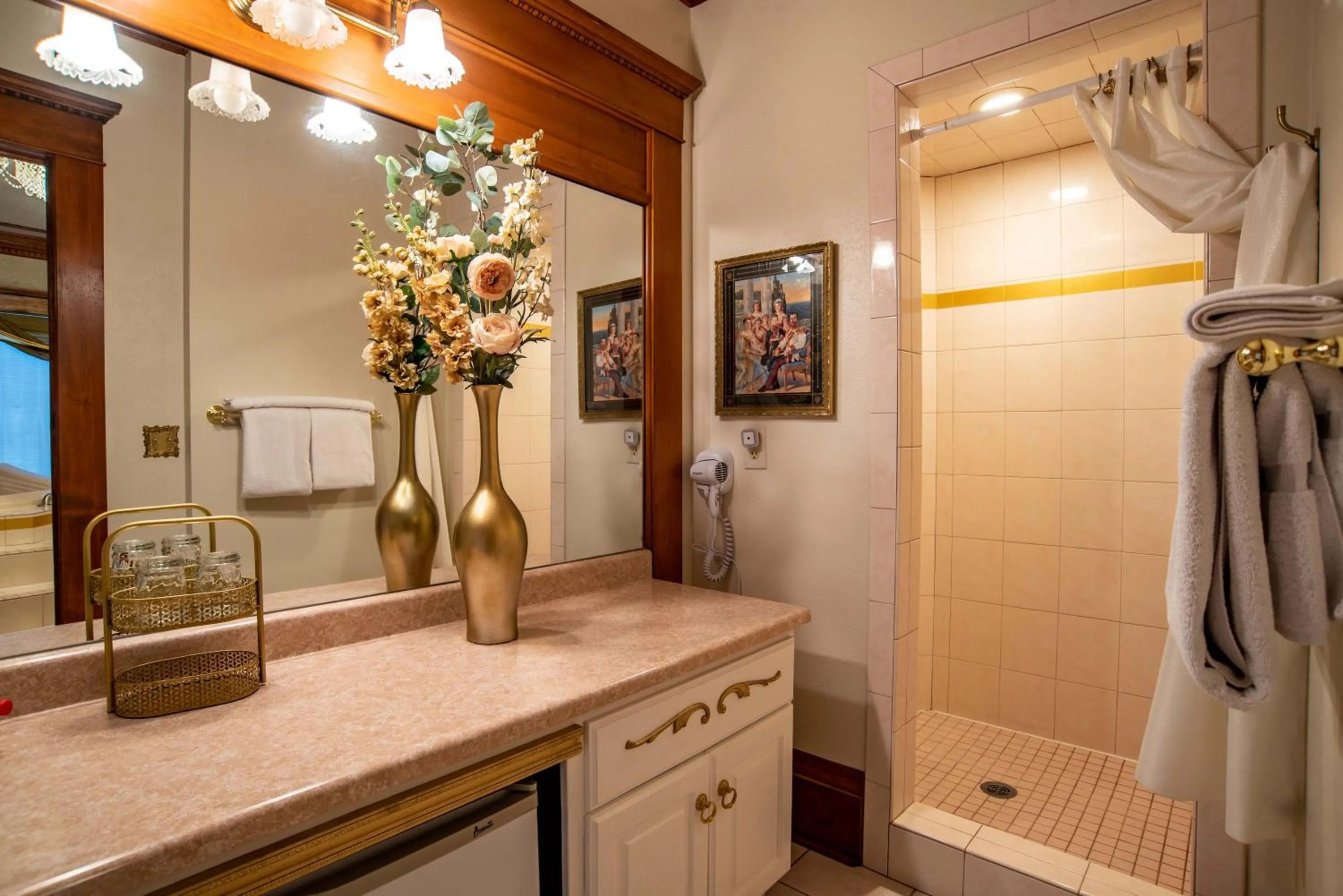 Bathroom in The Anniversary Inn - Logan