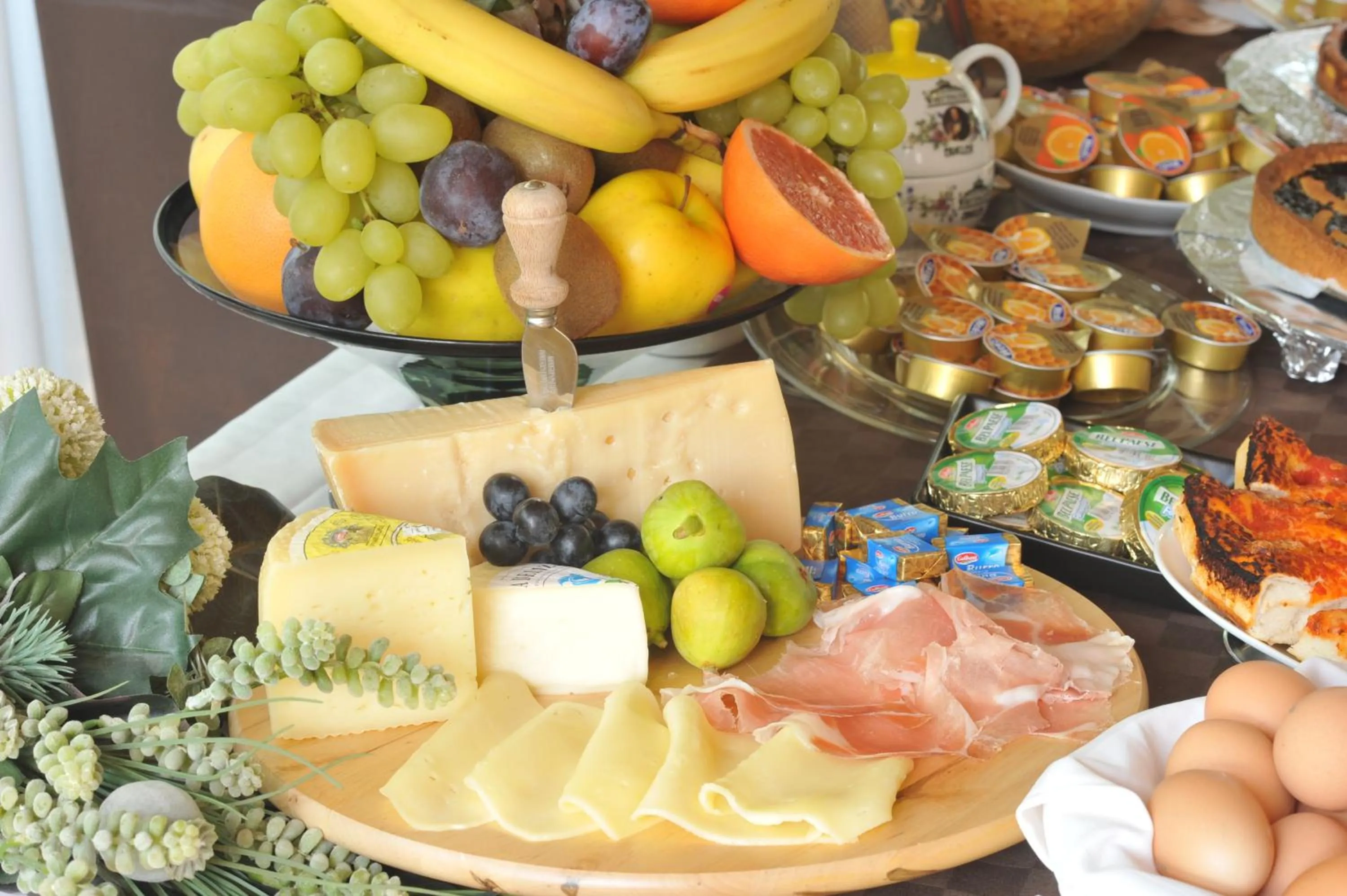 Buffet breakfast in Hotel Ferro di Cavallo