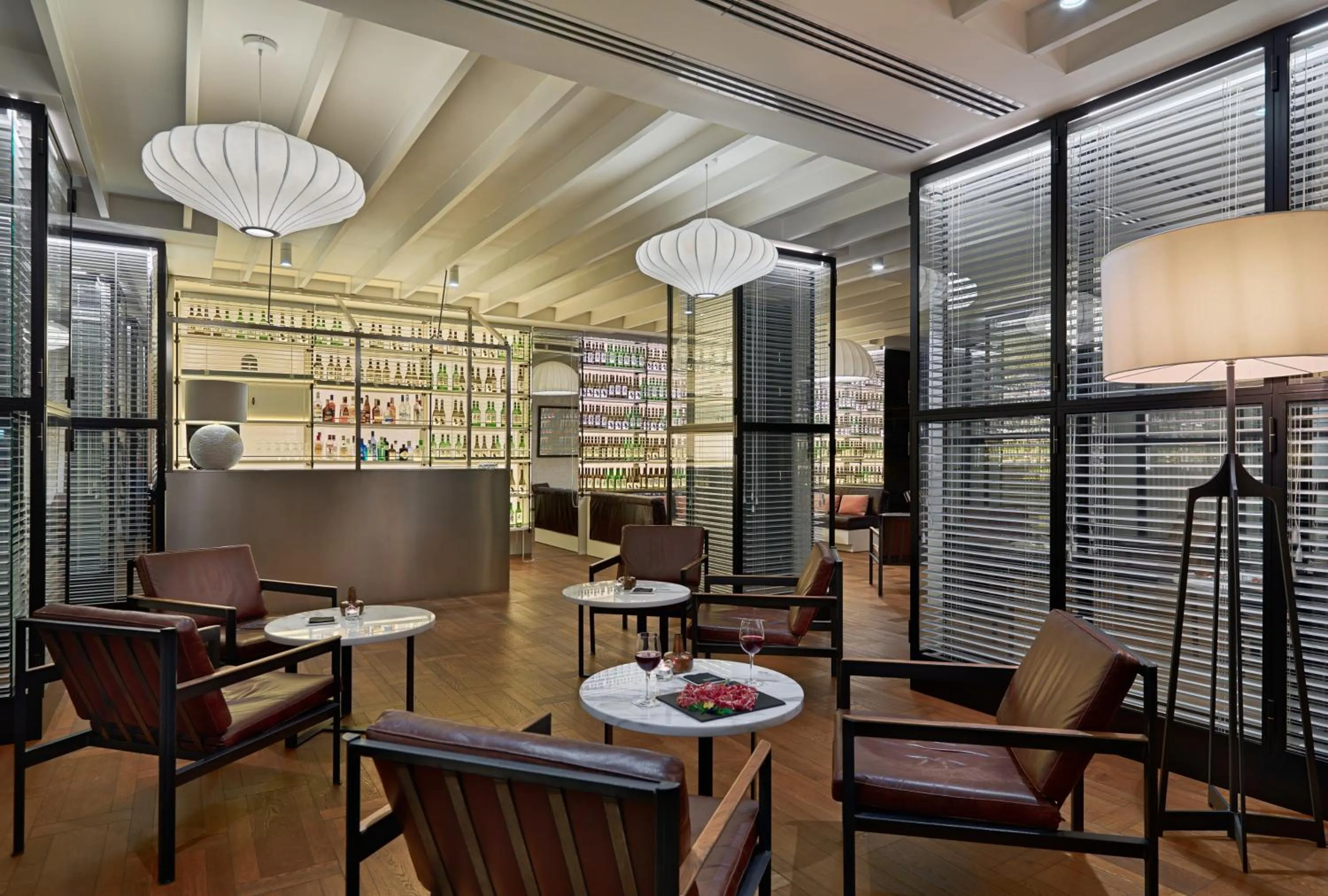 Living room in H10 Universitat