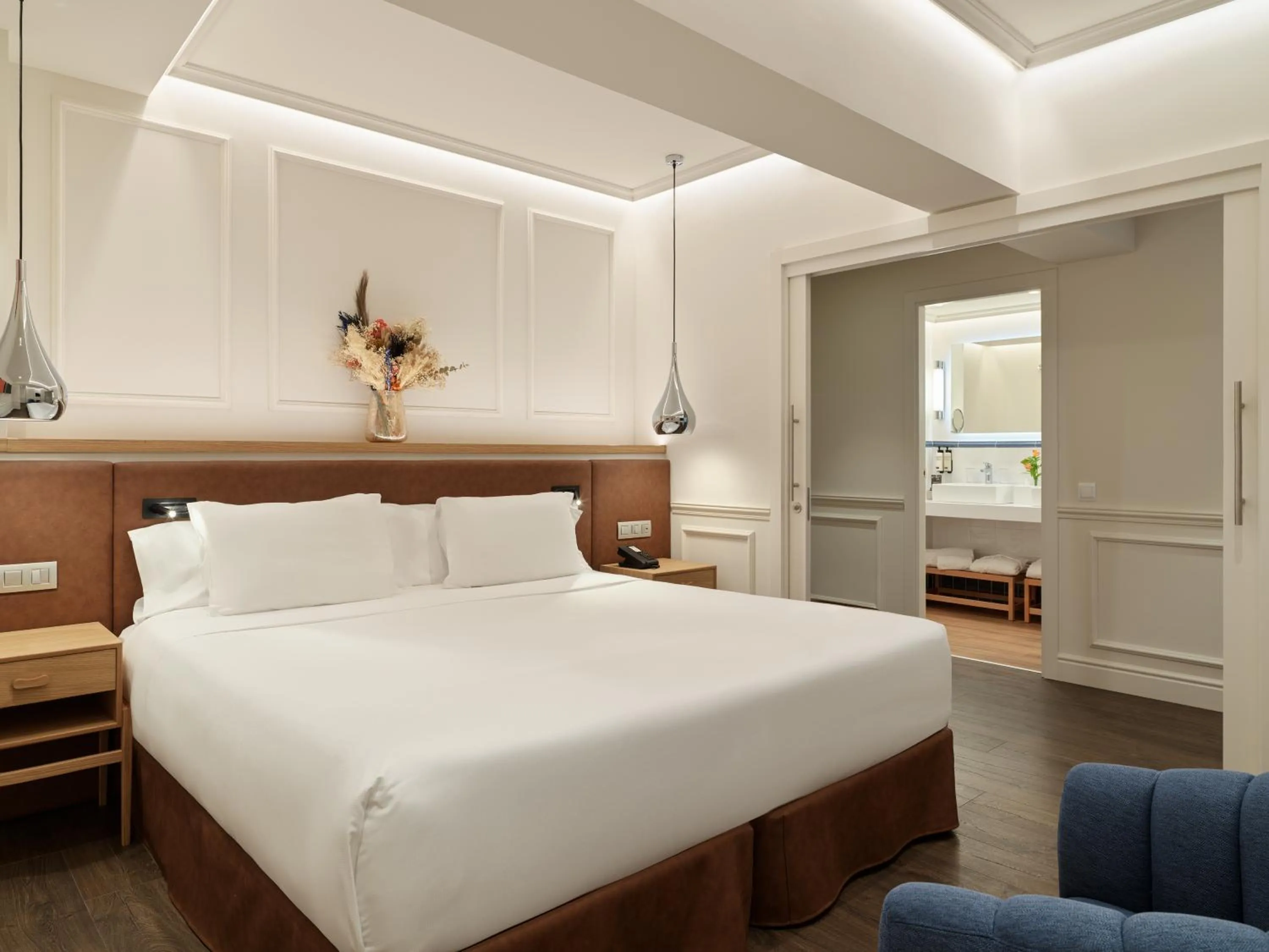 Bedroom, Bed in H10 Universitat