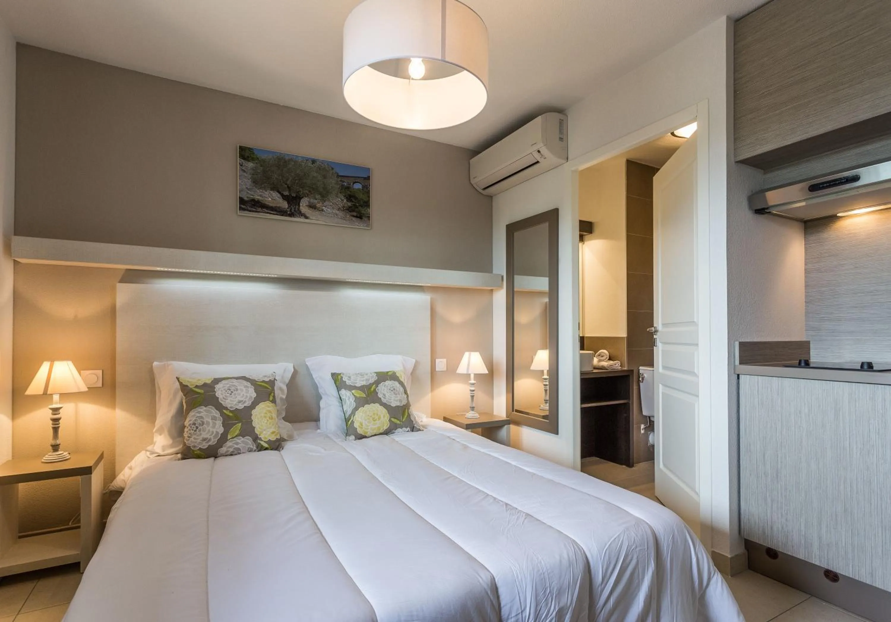 Bedroom, Bed in Residhotel Résidence Pont du Gard