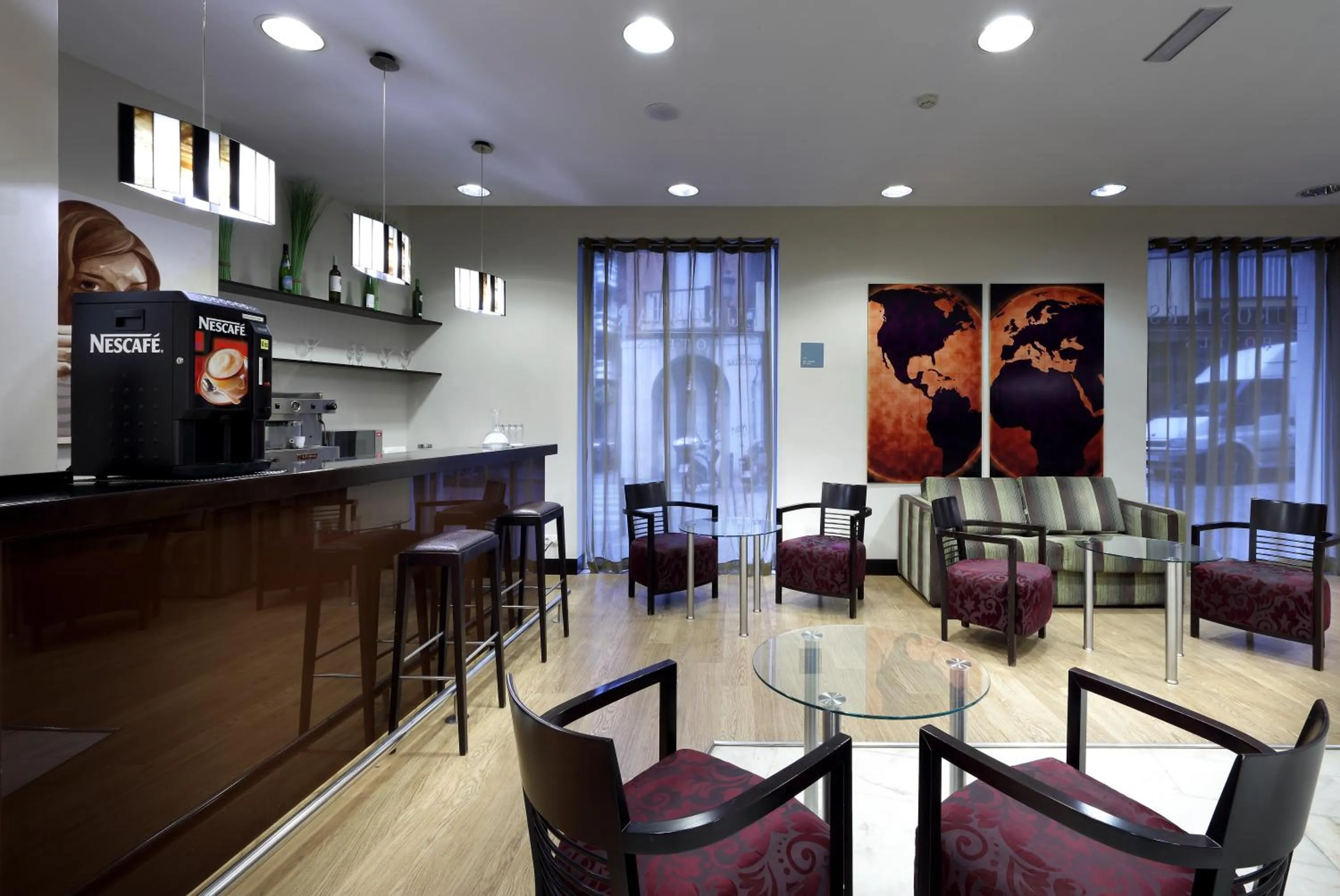 Lounge or bar in Exe Tartessos