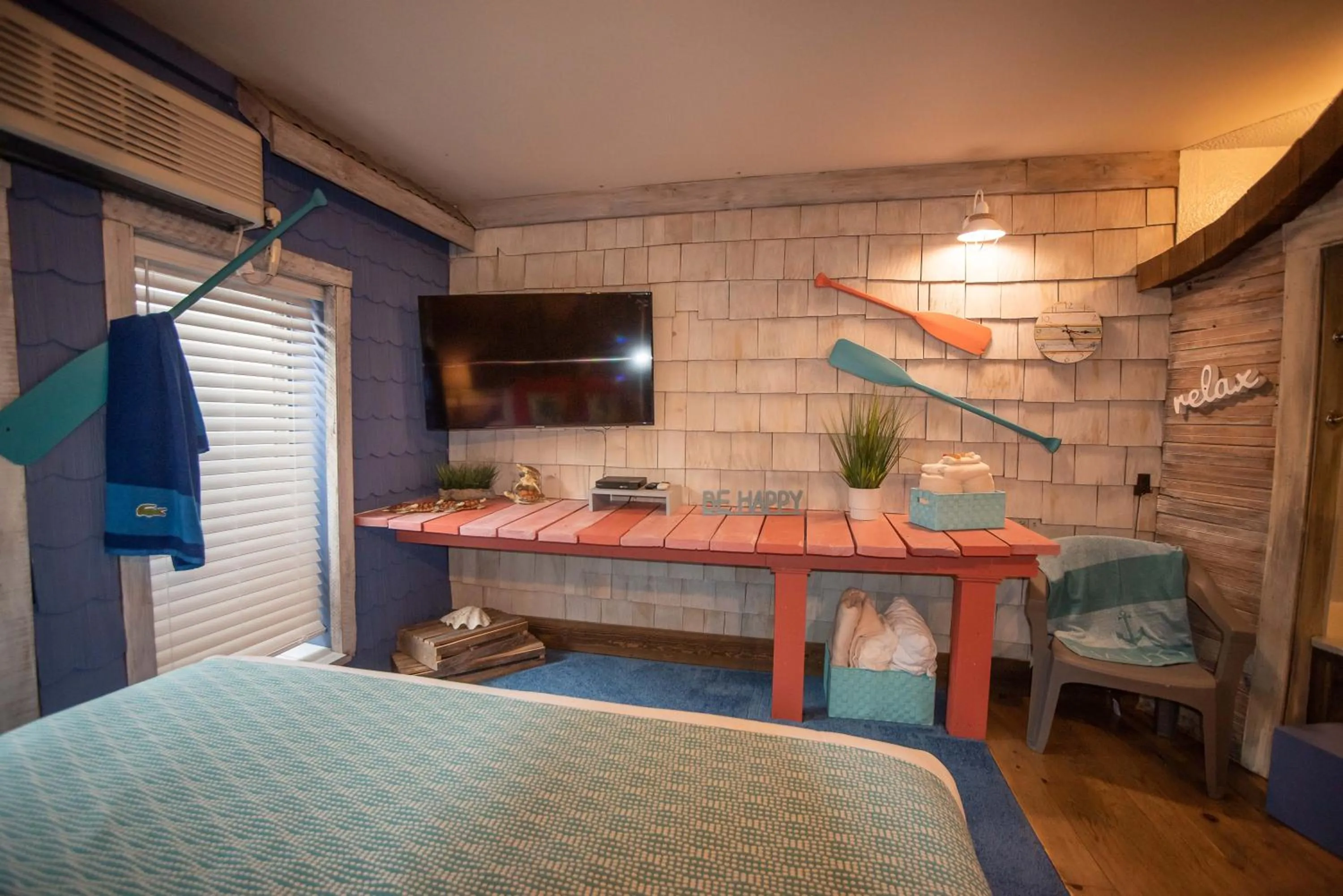 TV and multimedia, Bed in The Anniversary Inn - Boise