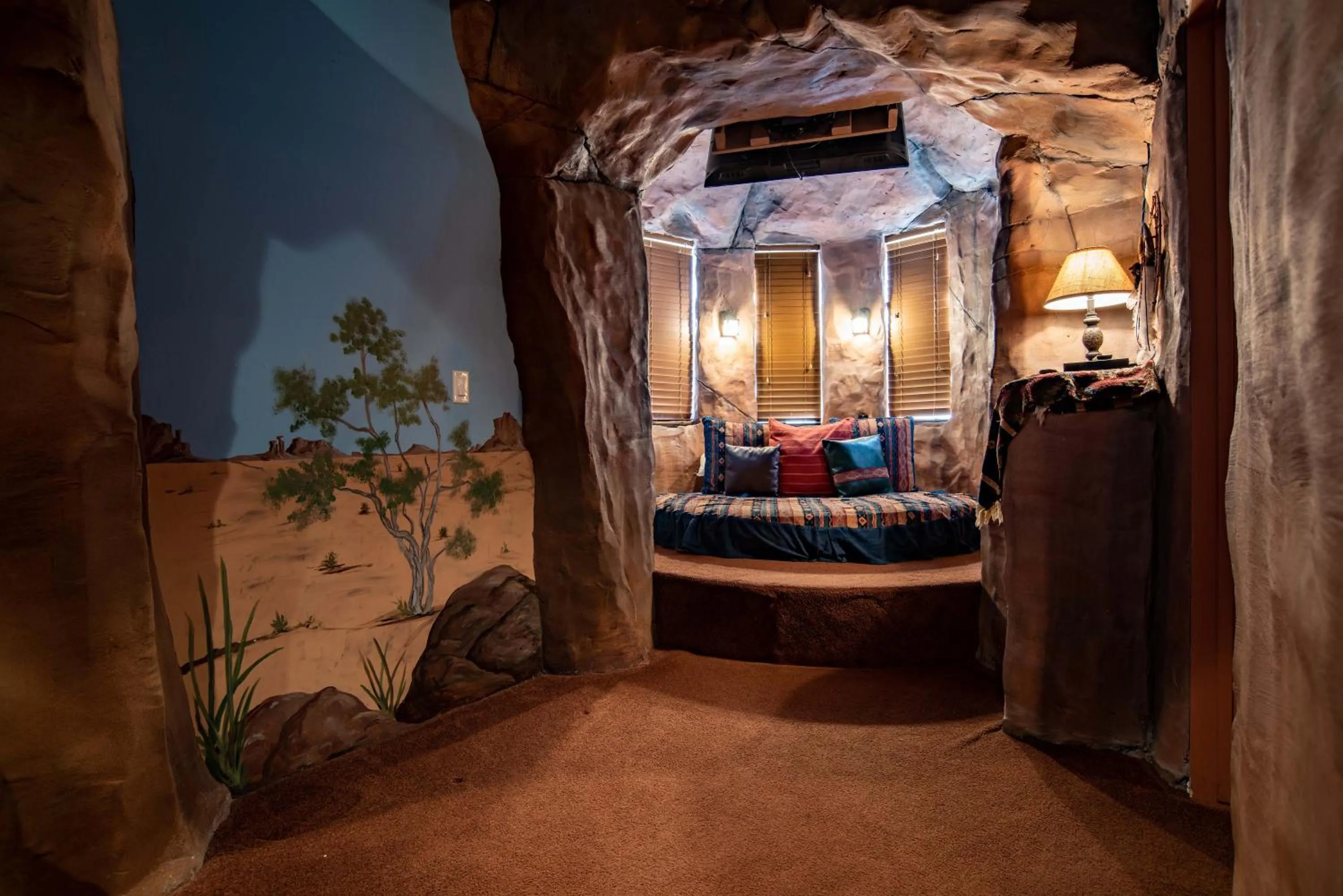 Bedroom, Bed in The Anniversary Inn - Boise