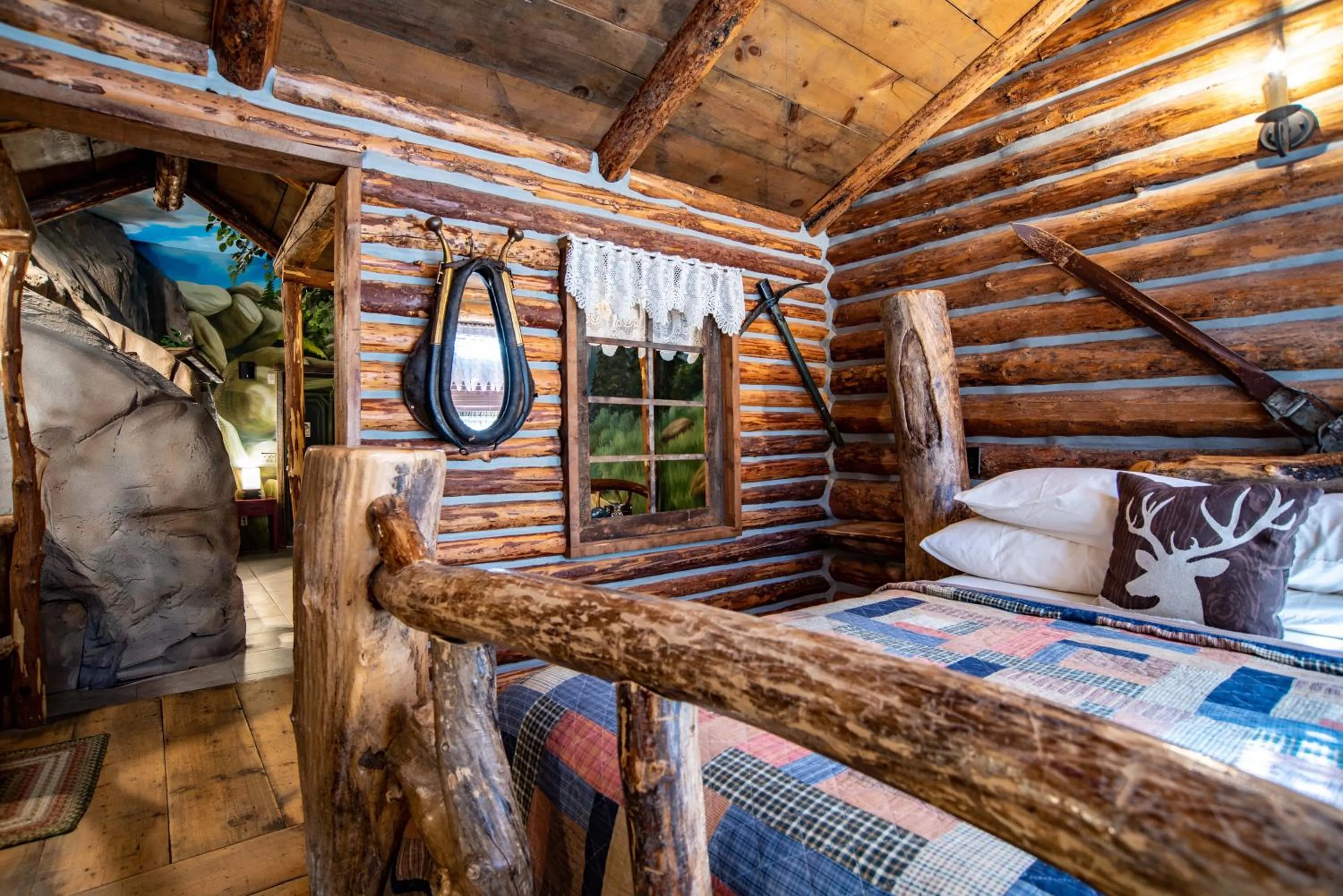 Bed in The Anniversary Inn - Boise