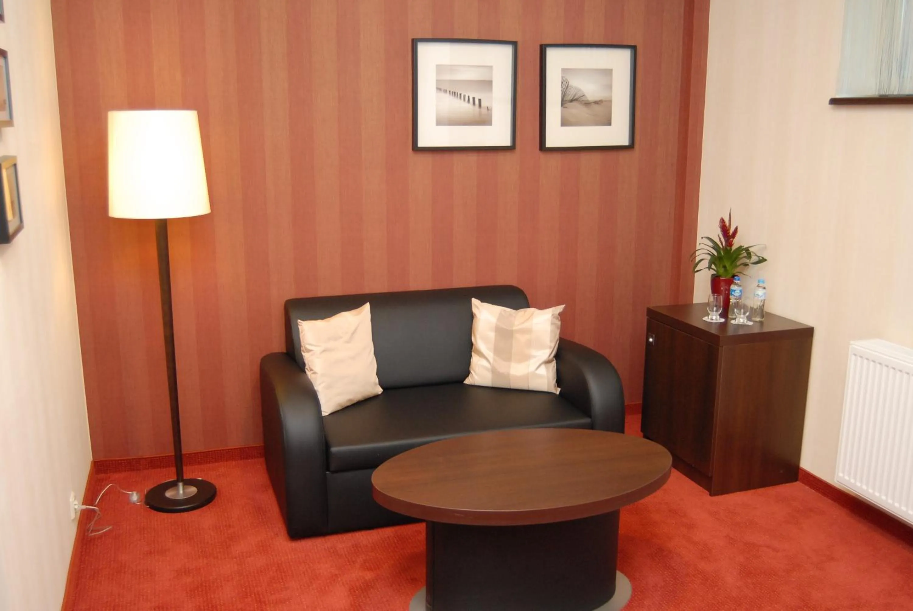 Seating area in Hotel Pik