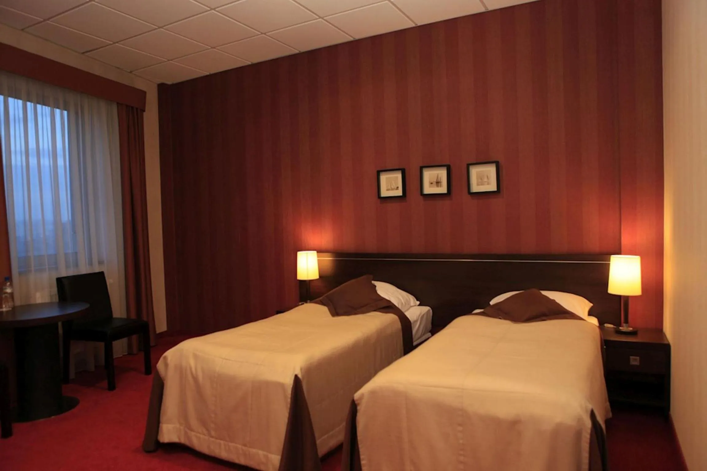Photo of the whole room, Bed in Hotel Pik