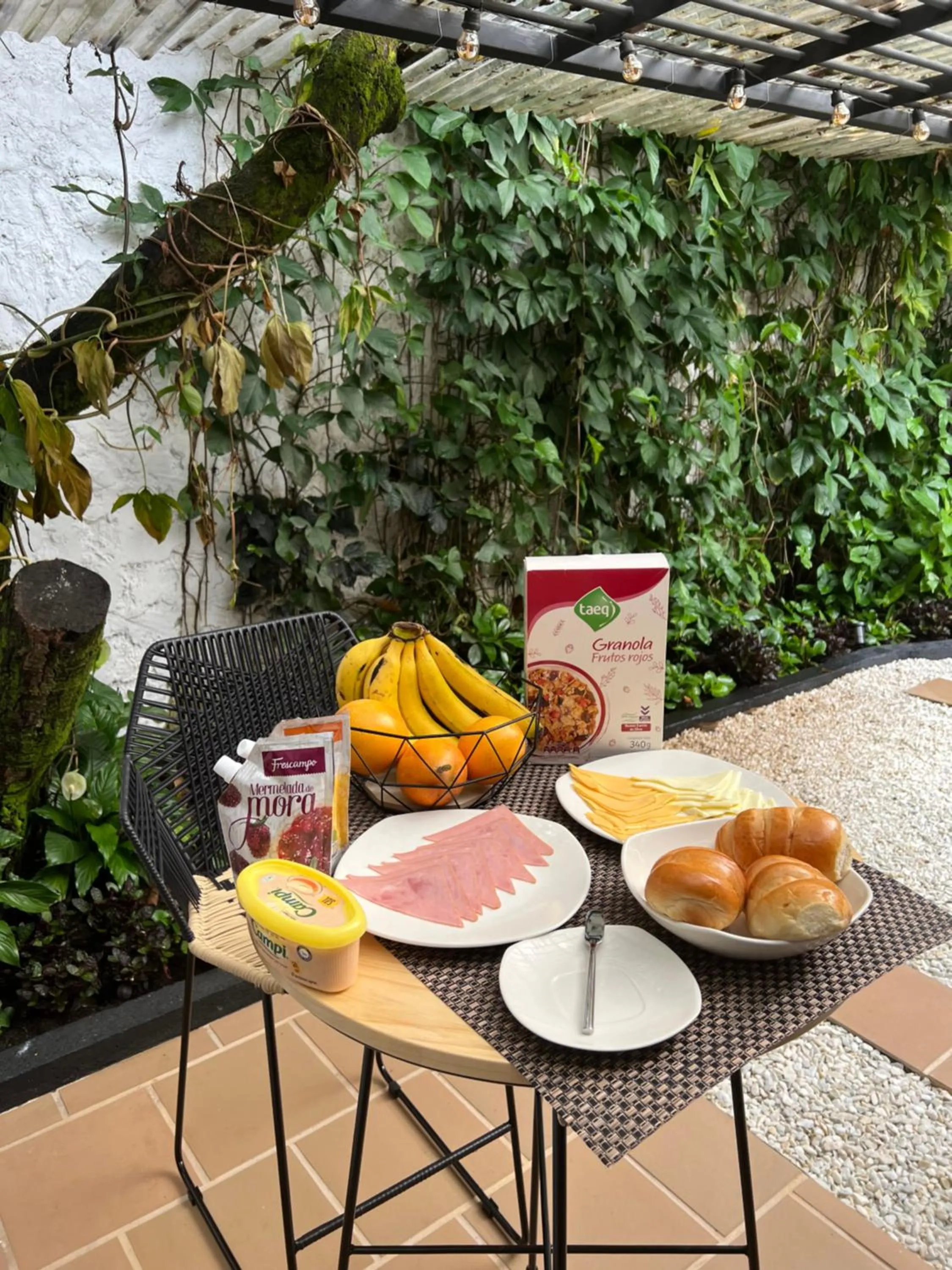 Breakfast in Casa Medallo