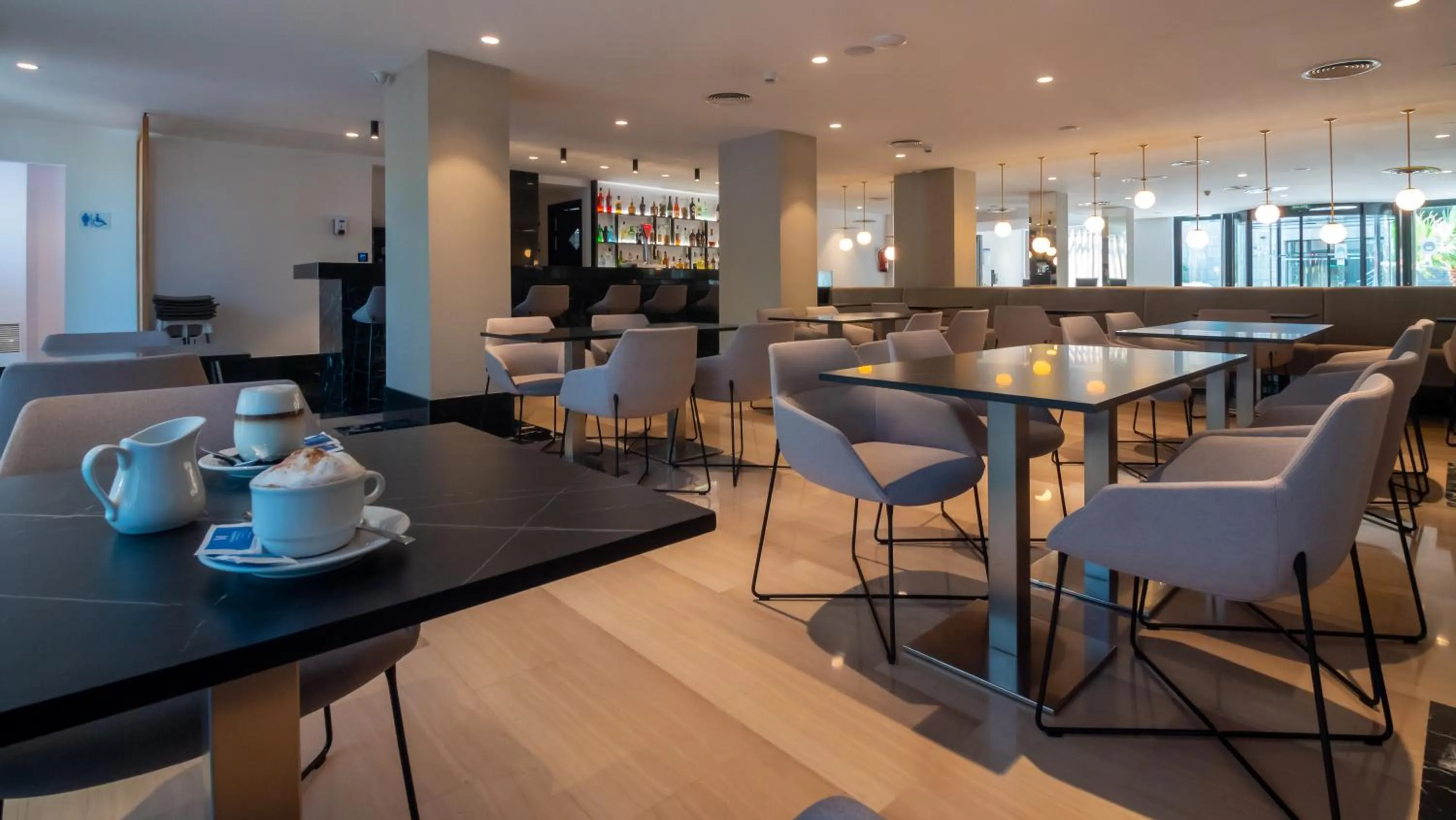 Lounge or bar in Isla Mallorca & Spa