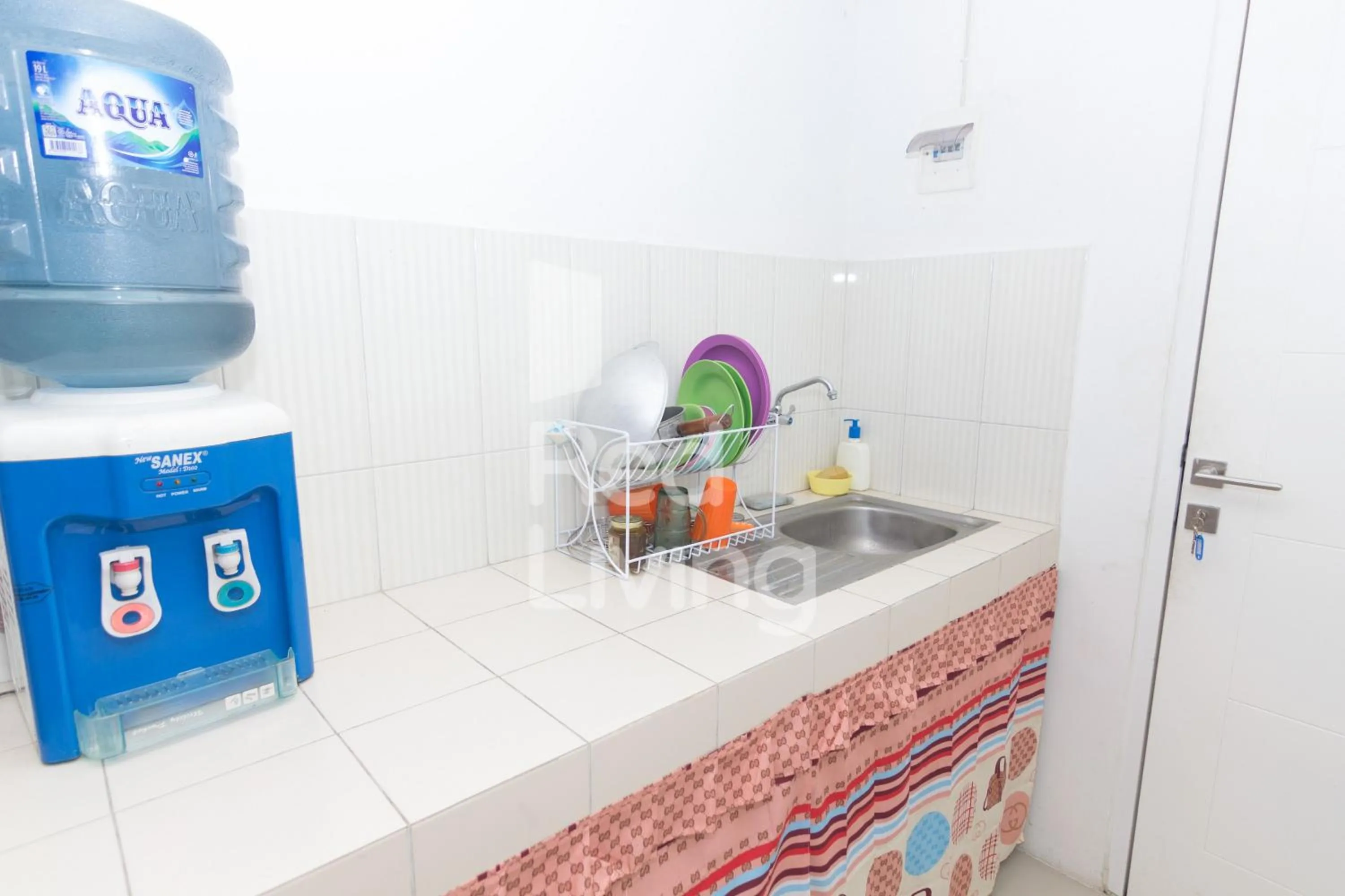 Kitchen or kitchenette in Redliving Apartemen Grand Sentraland - AT Properti Tower Pink