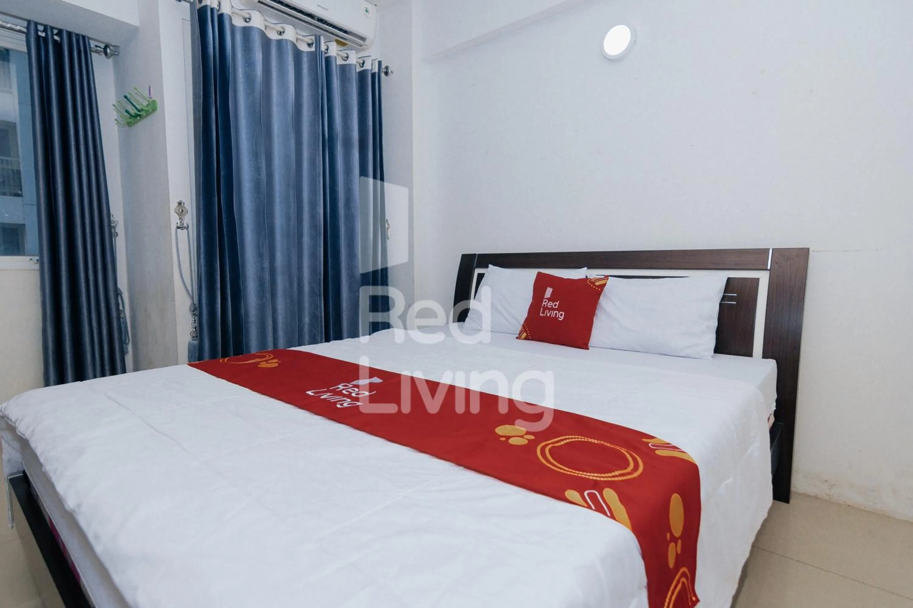 Bed in Redliving Apartemen Grand Sentraland - AT Properti Tower Pink