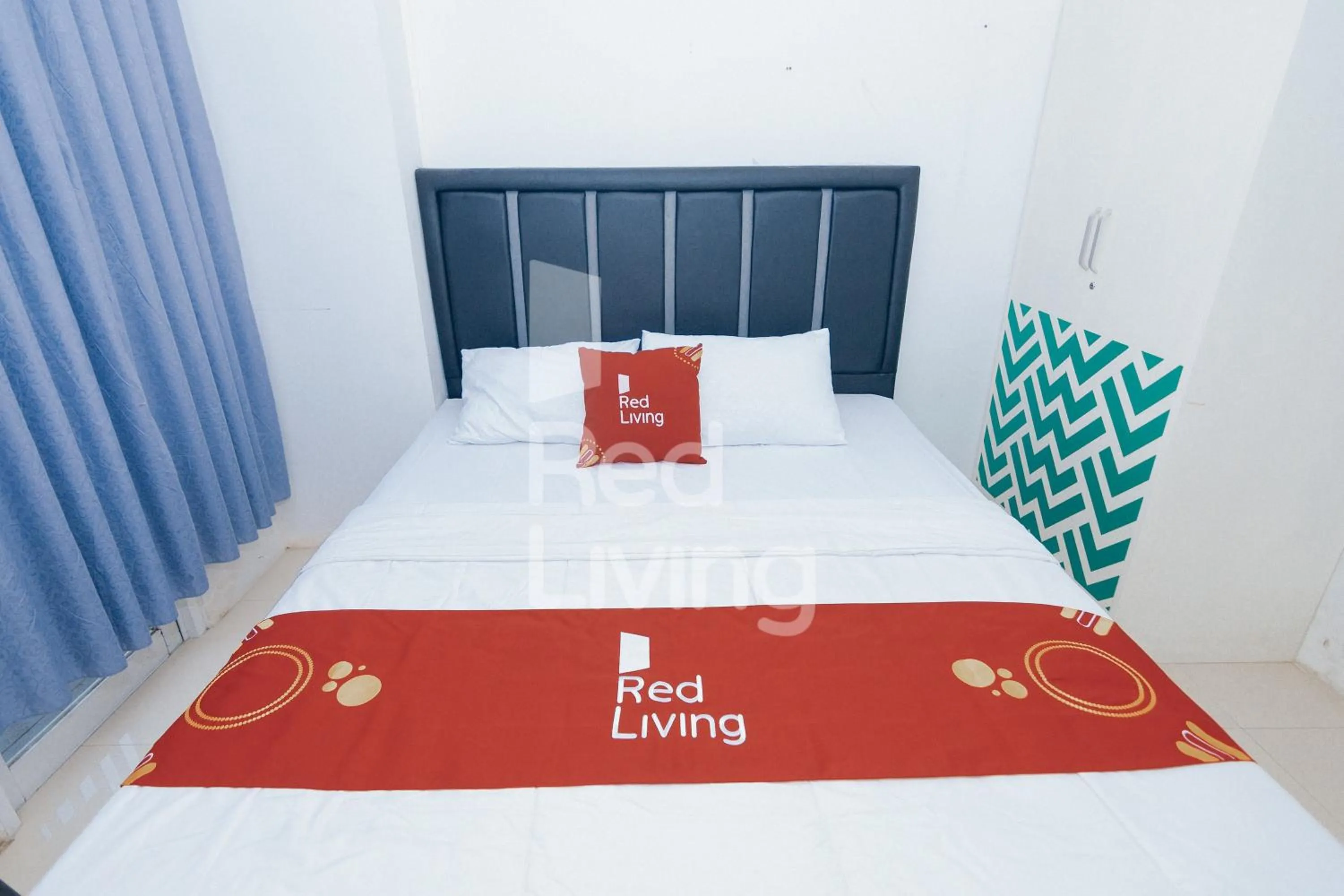 Bed in Redliving Apartemen Grand Sentraland - AT Properti Tower Pink