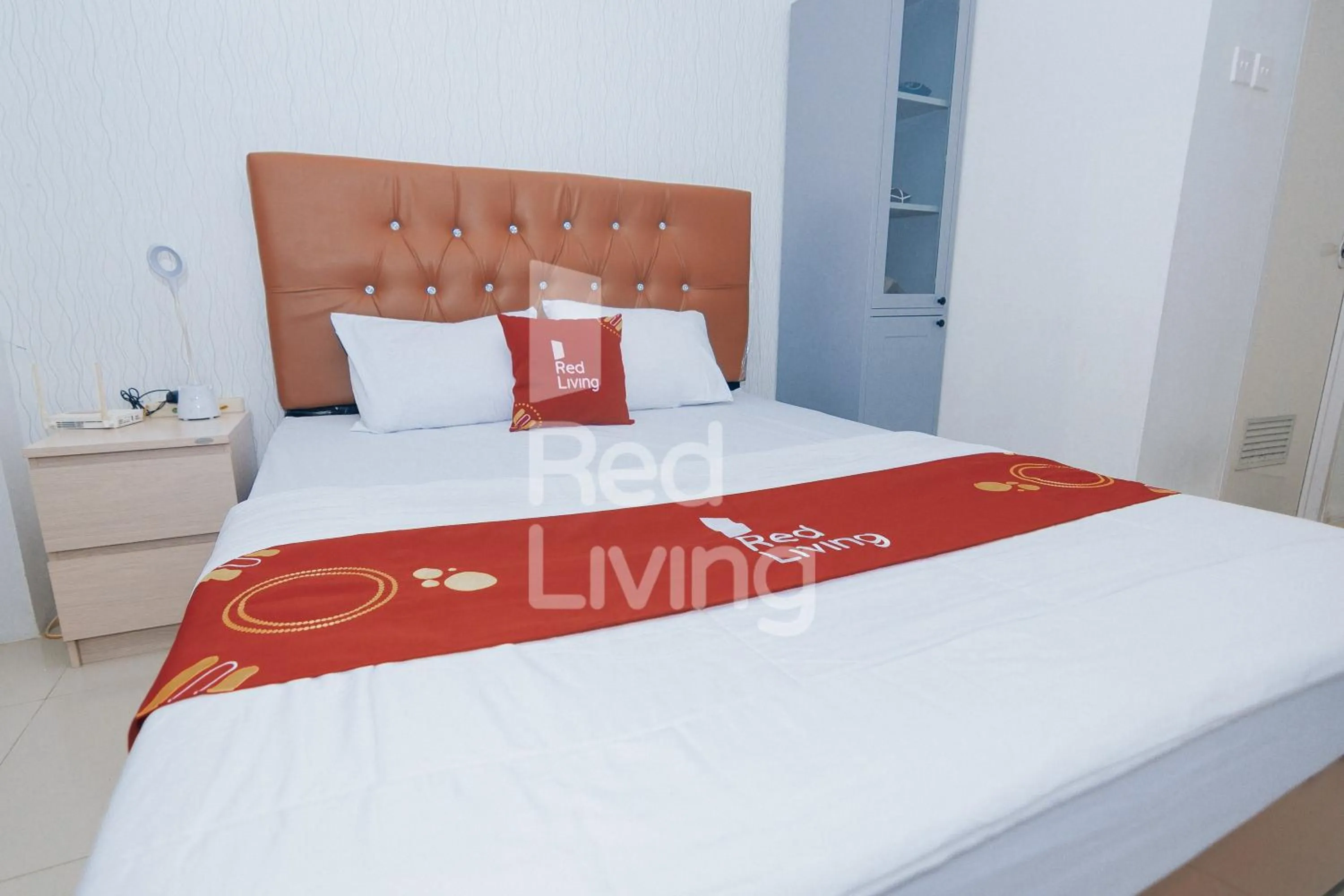 Bed in Redliving Apartemen Grand Sentraland - AT Properti Tower Pink