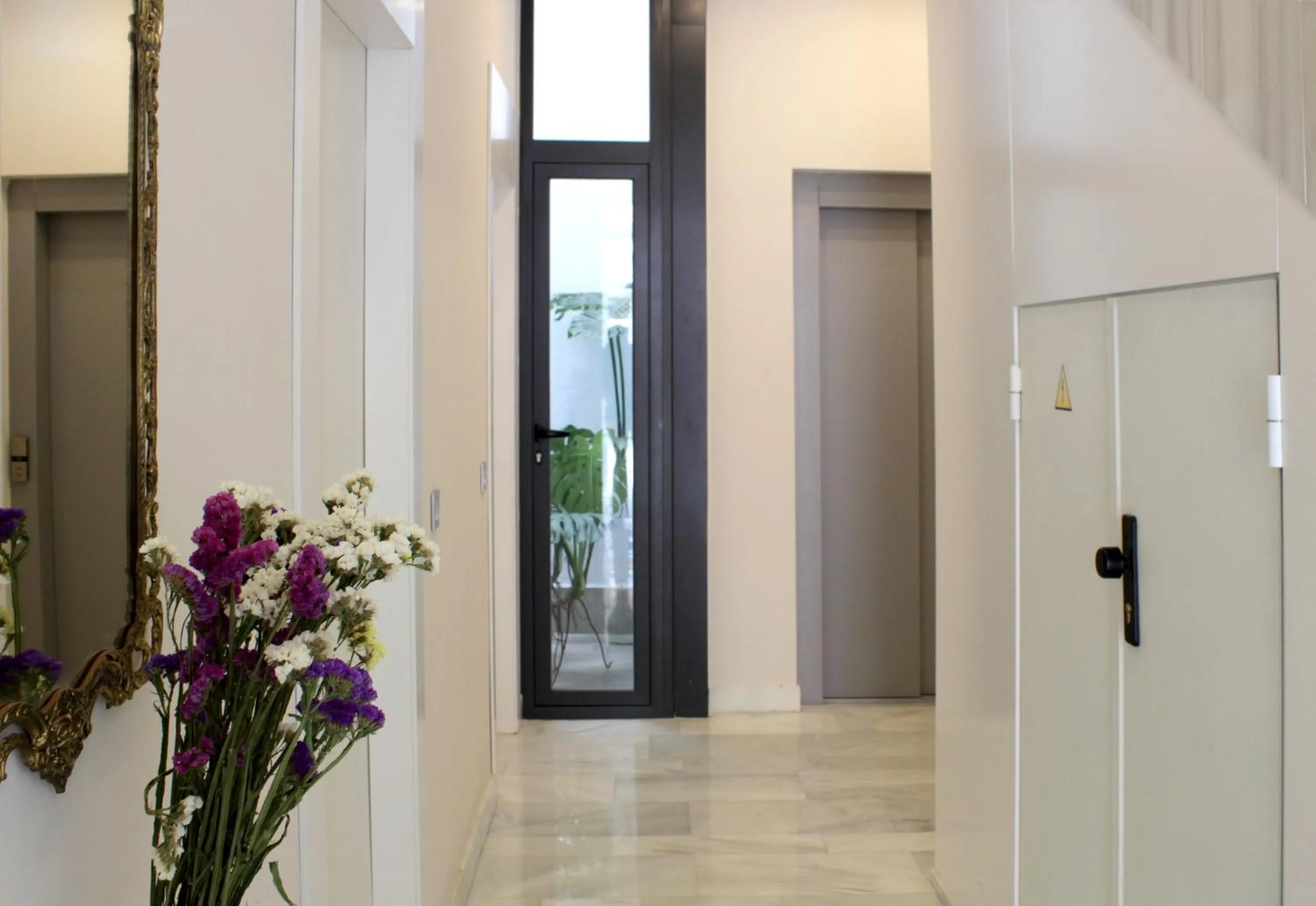 Lobby or reception in SEVITUR Seville Comfort Apartments
