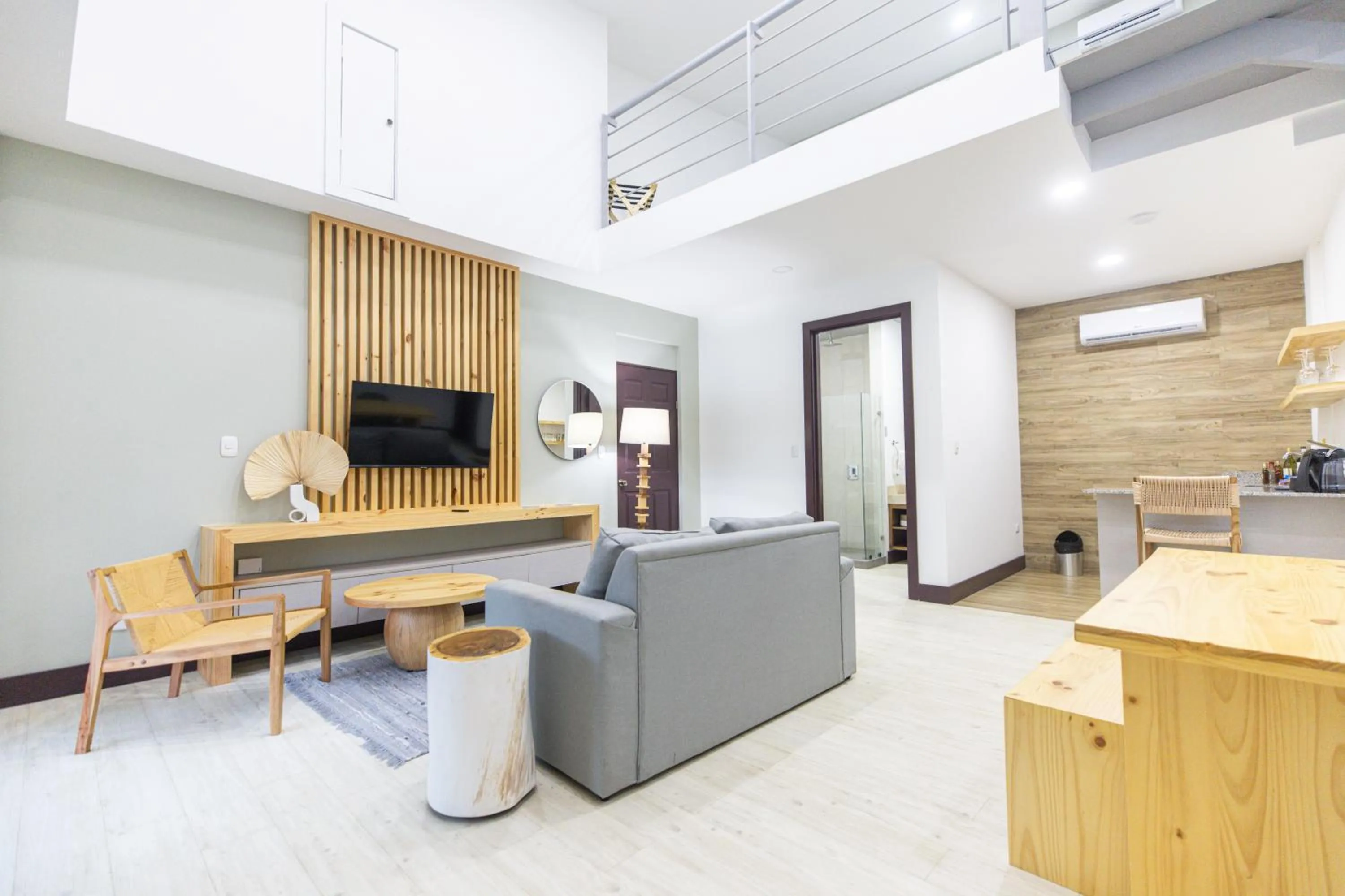 TV and multimedia in Paradise Bay Hotel Boutique