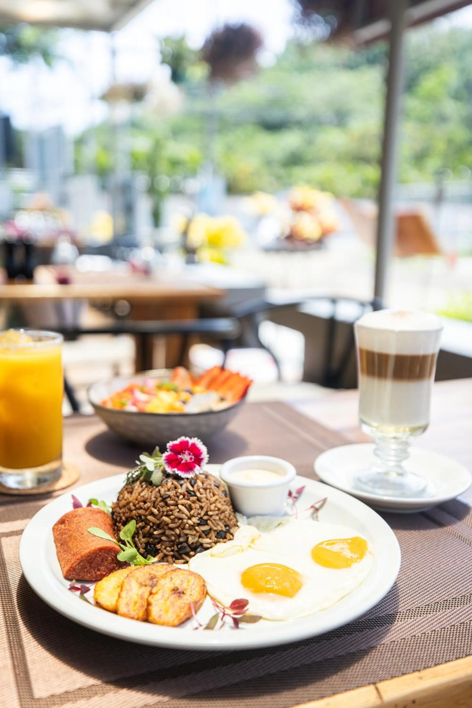 Restaurant/places to eat in Paradise Bay Hotel Boutique