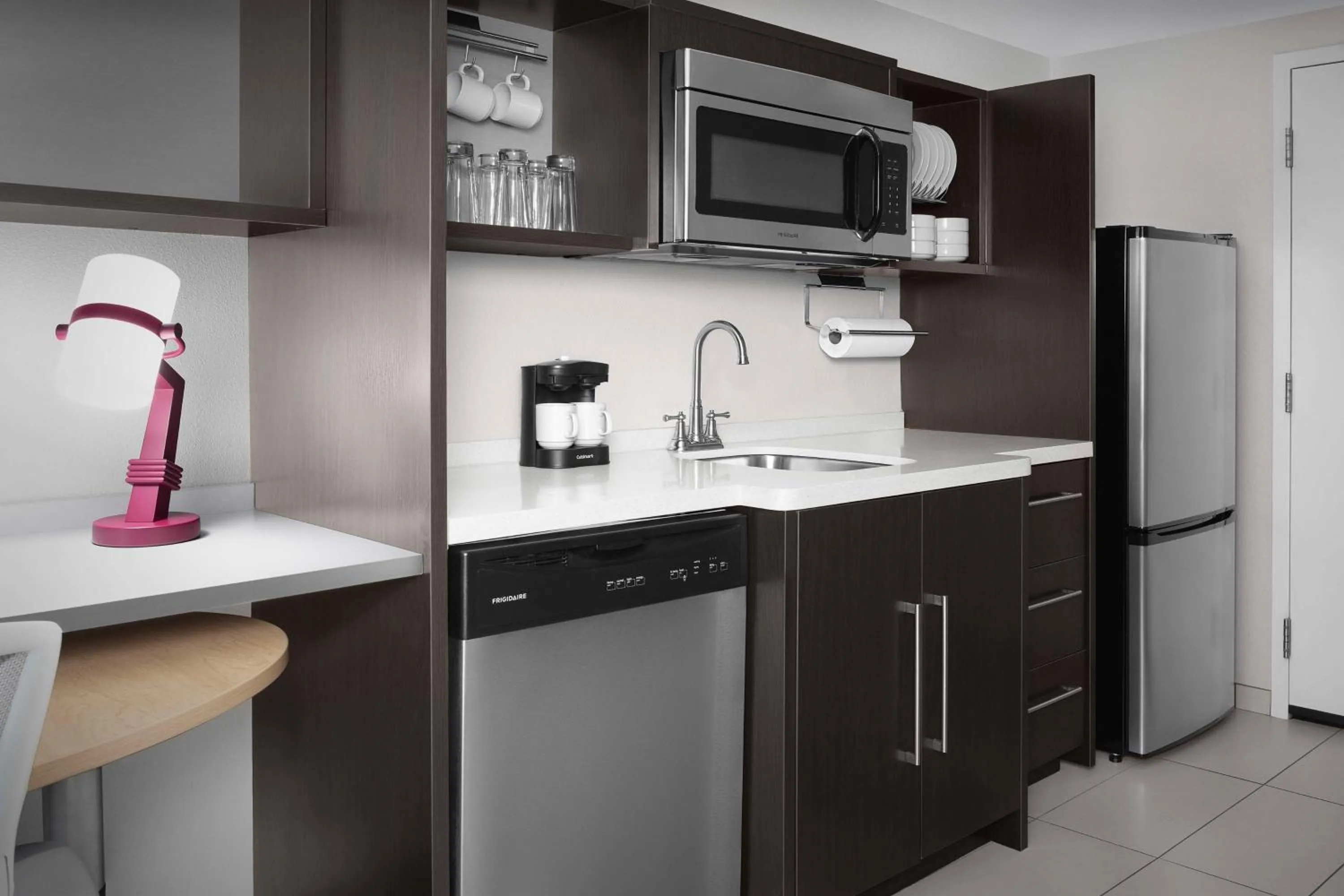 Kitchen or kitchenette in Home2 Suites by Hilton Greensboro Airport, NC