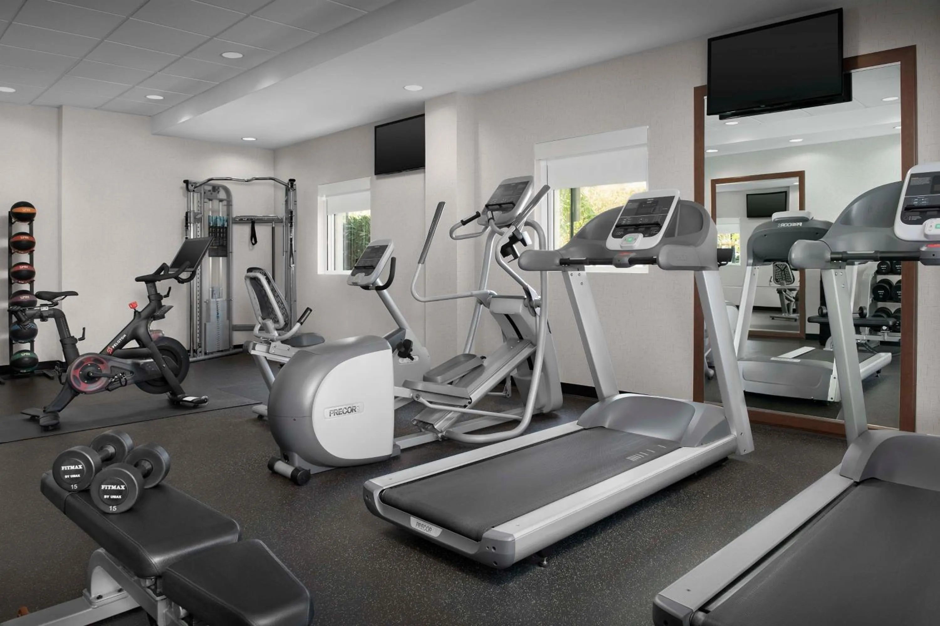 Fitness centre/facilities in Home2 Suites by Hilton Greensboro Airport, NC