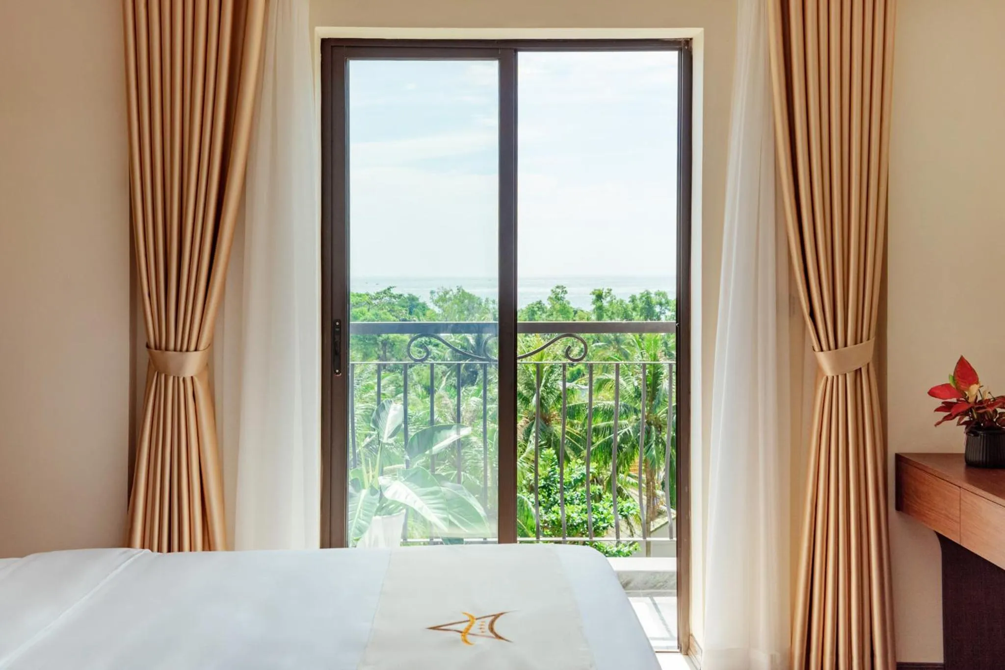 Sea view, Bed in Aquasun Hotel Phu Quoc