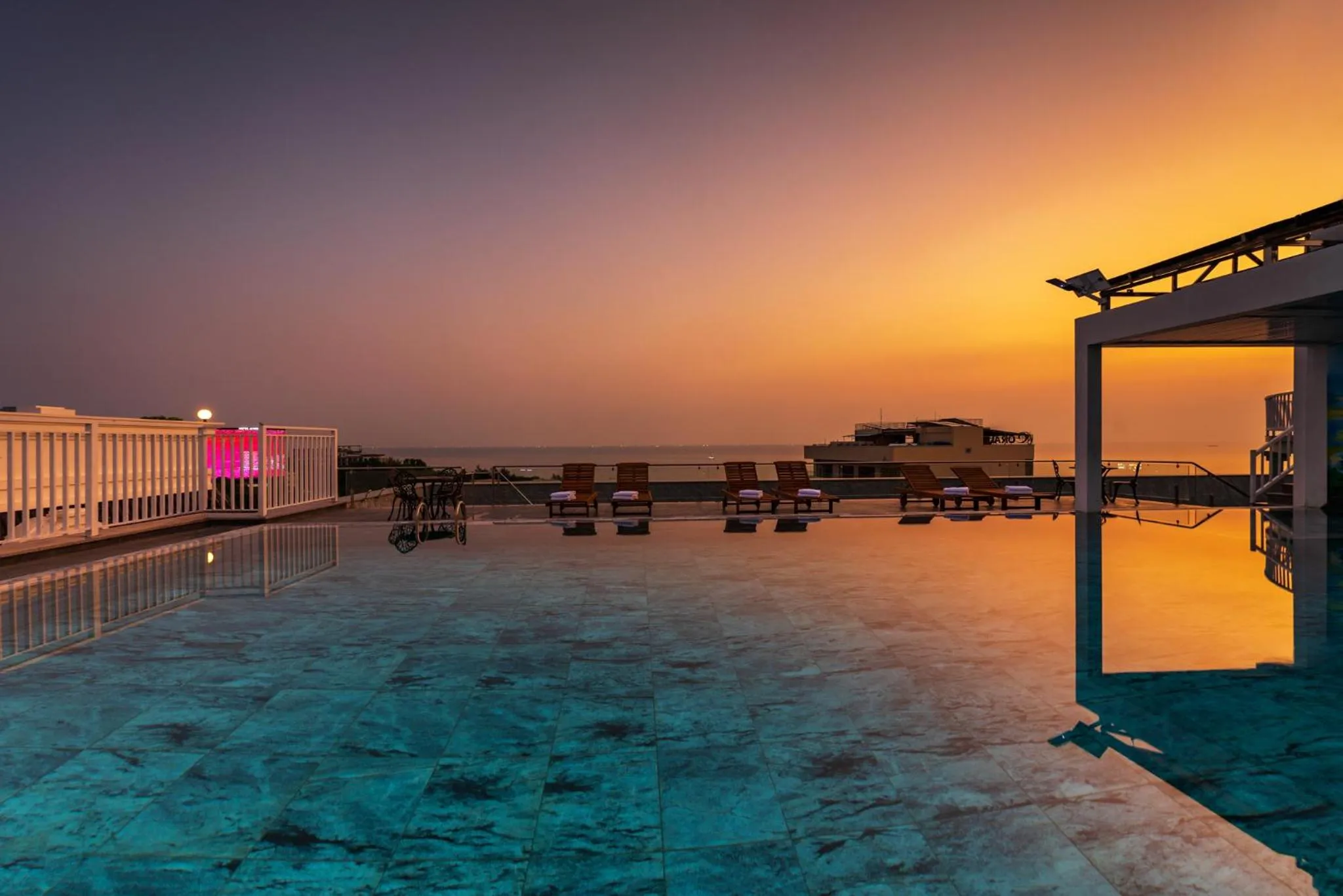 Swimming pool in Aquasun Hotel Phu Quoc