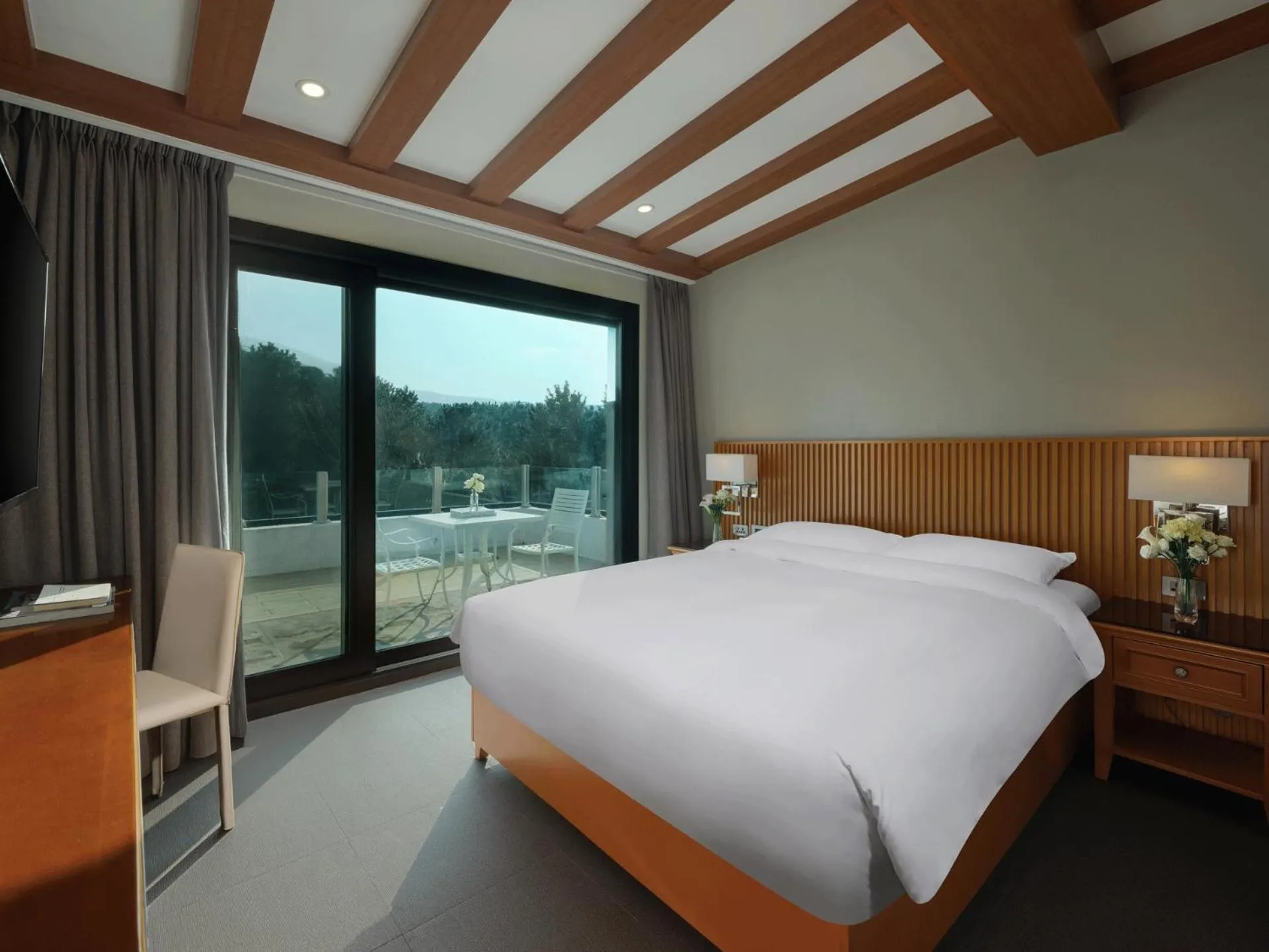 Bed in Amber Pure Hill Hotels & Resorts Jeju