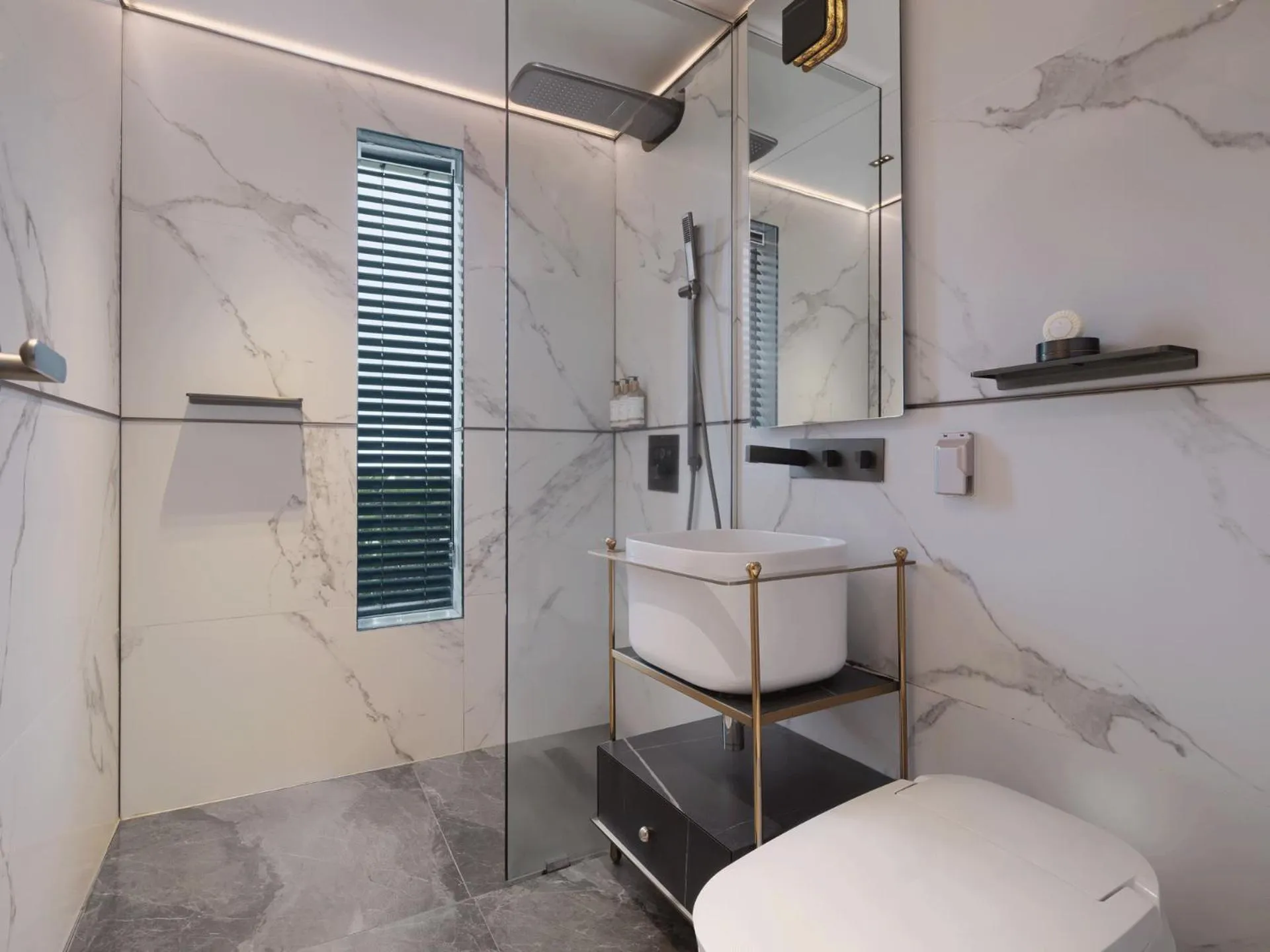 Shower in Amber Pure Hill Hotels & Resorts Jeju