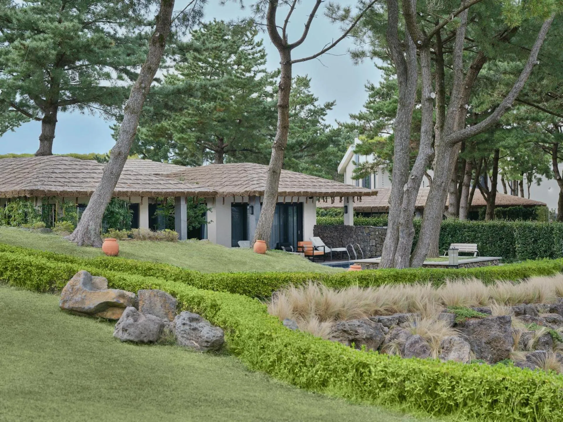 Property building in Amber Pure Hill Hotels & Resorts Jeju