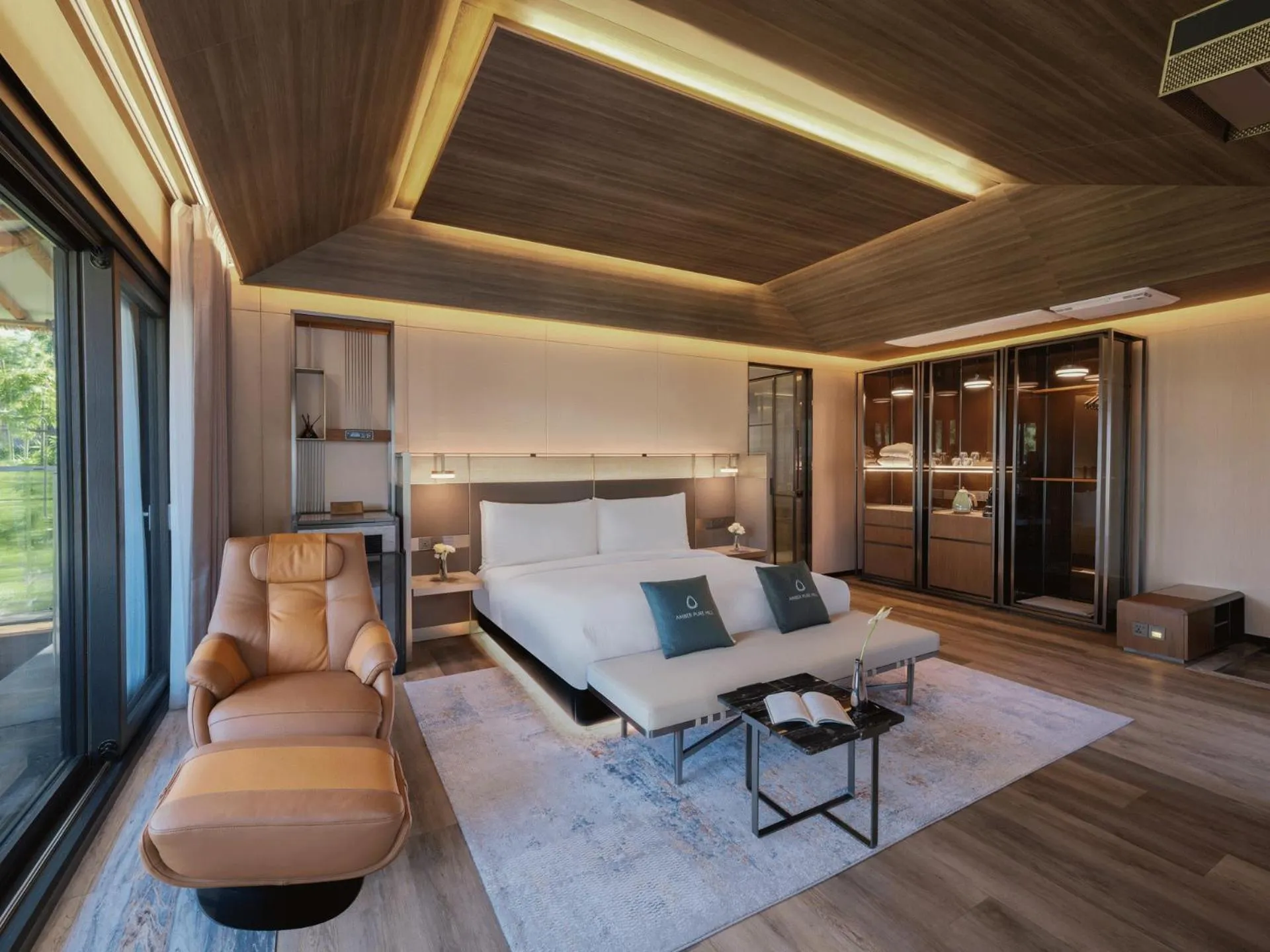 Bed in Amber Pure Hill Hotels & Resorts Jeju