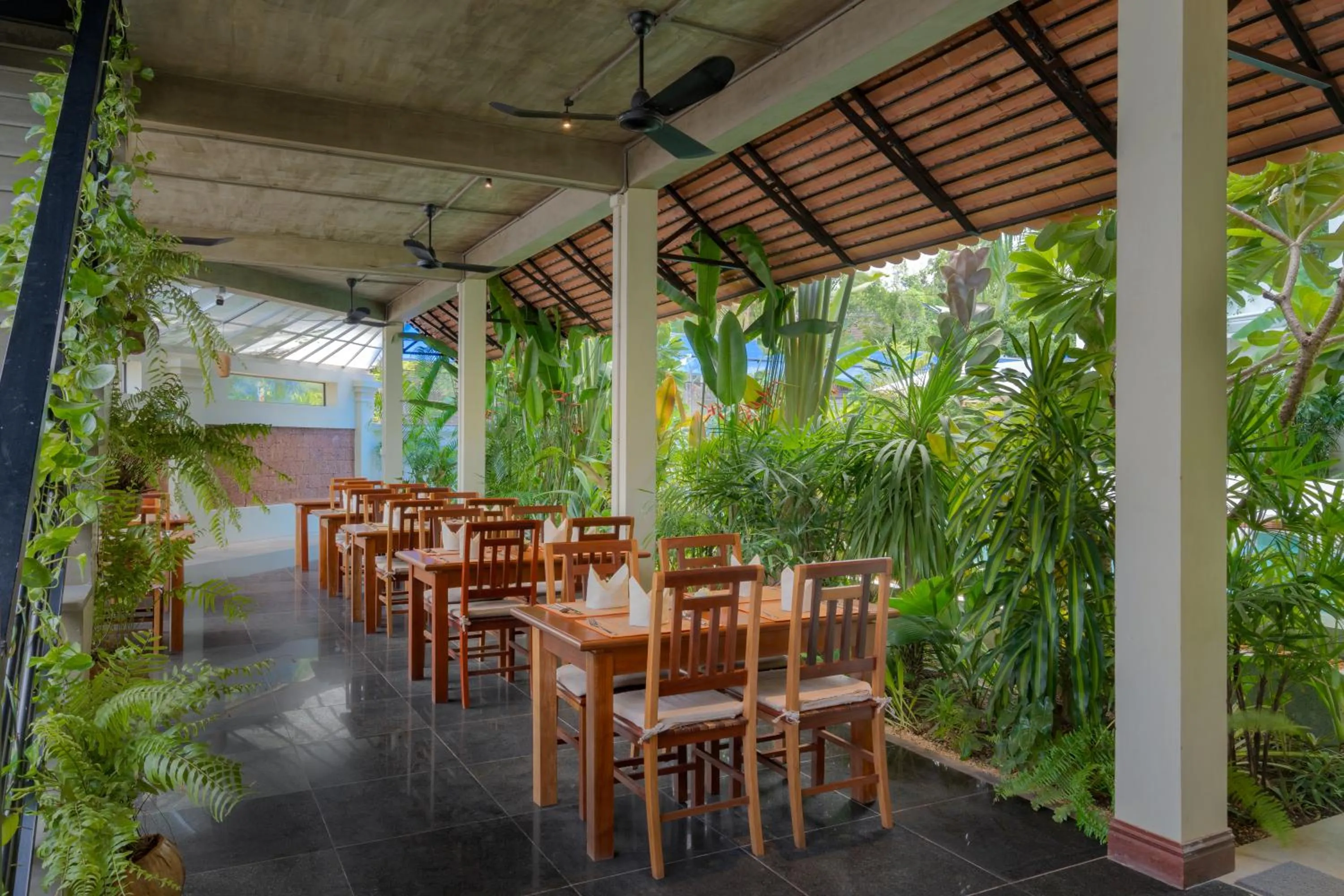 Restaurant/places to eat in Khmer House Boutique