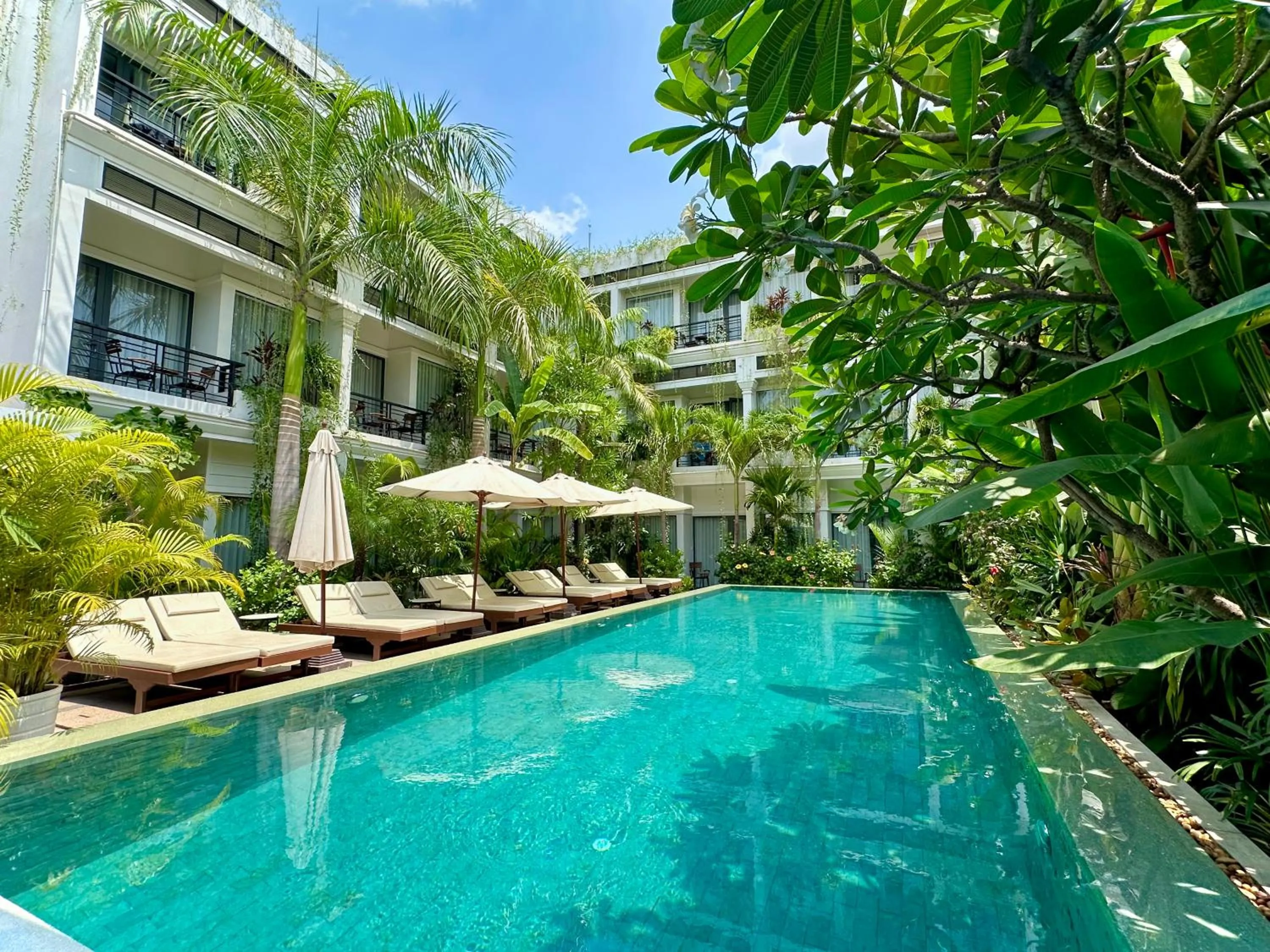 Swimming pool in Khmer House Boutique