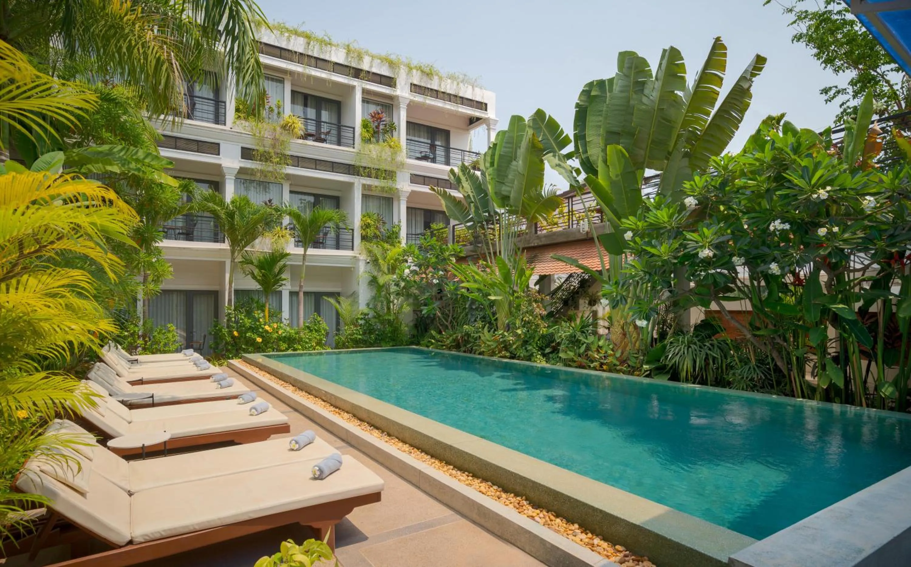 Swimming pool in Khmer House Boutique