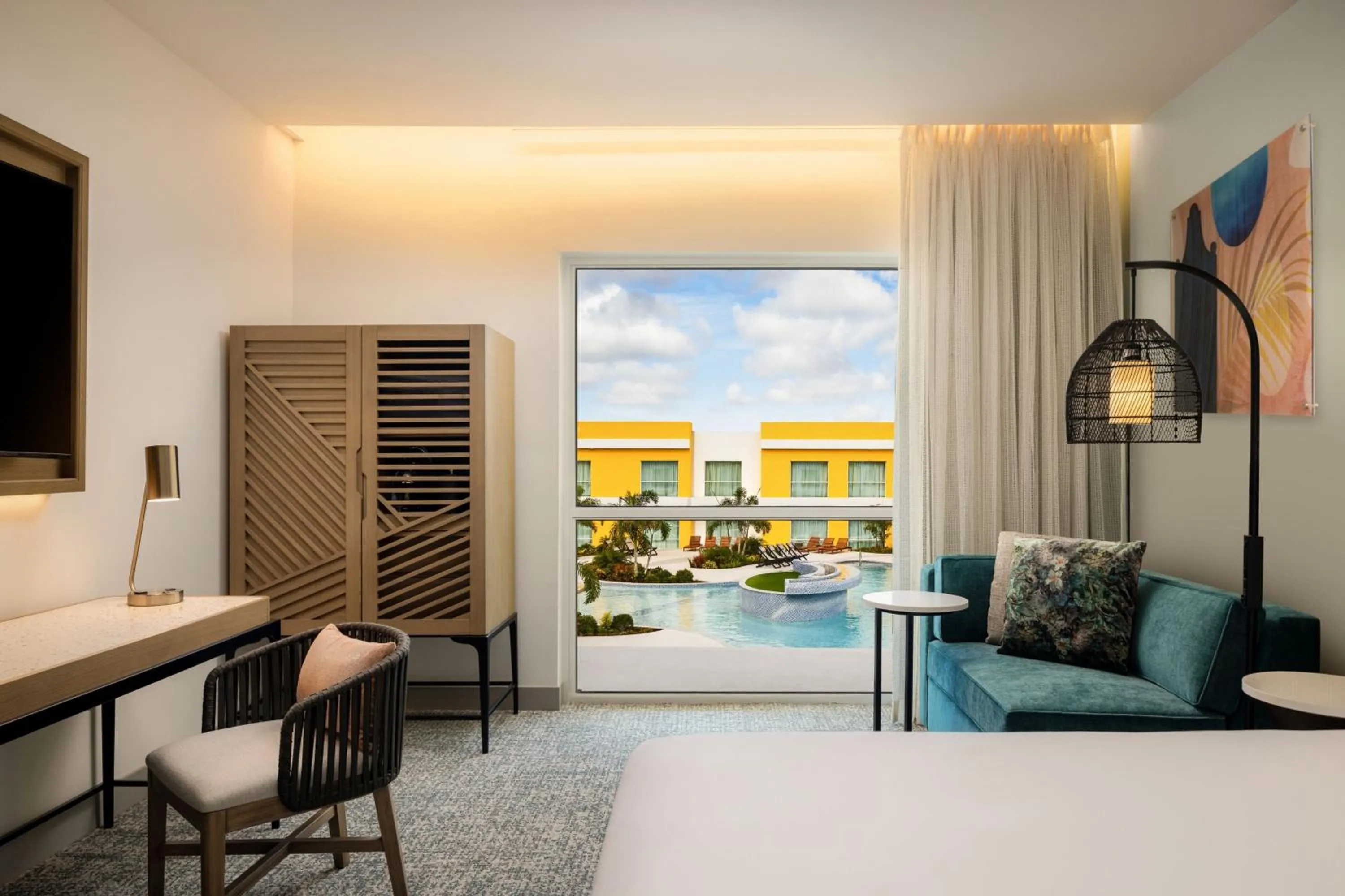 Photo of the whole room, Bed in Courtyard by Marriott Curacao
