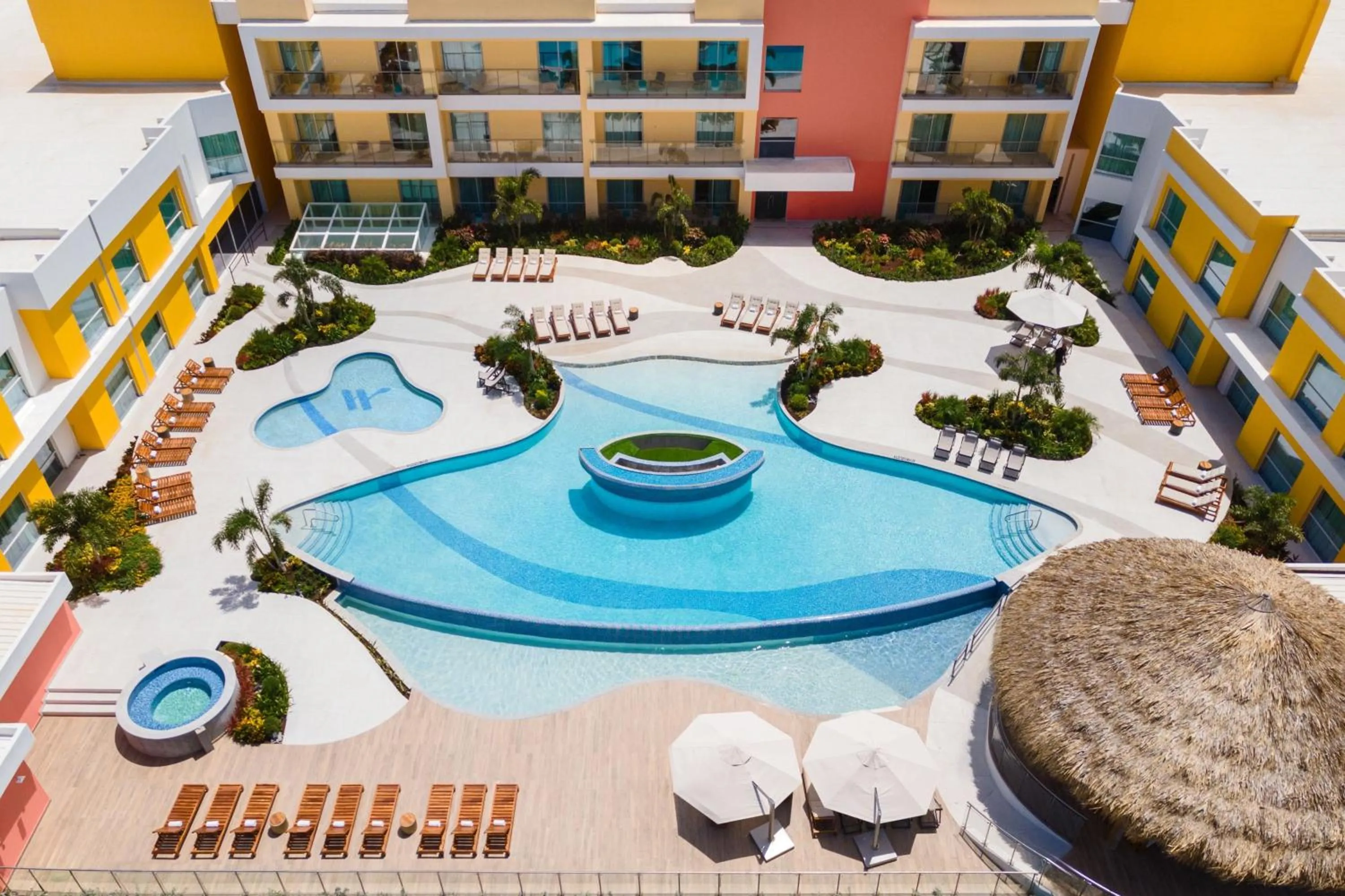 Swimming pool in Courtyard by Marriott Curacao