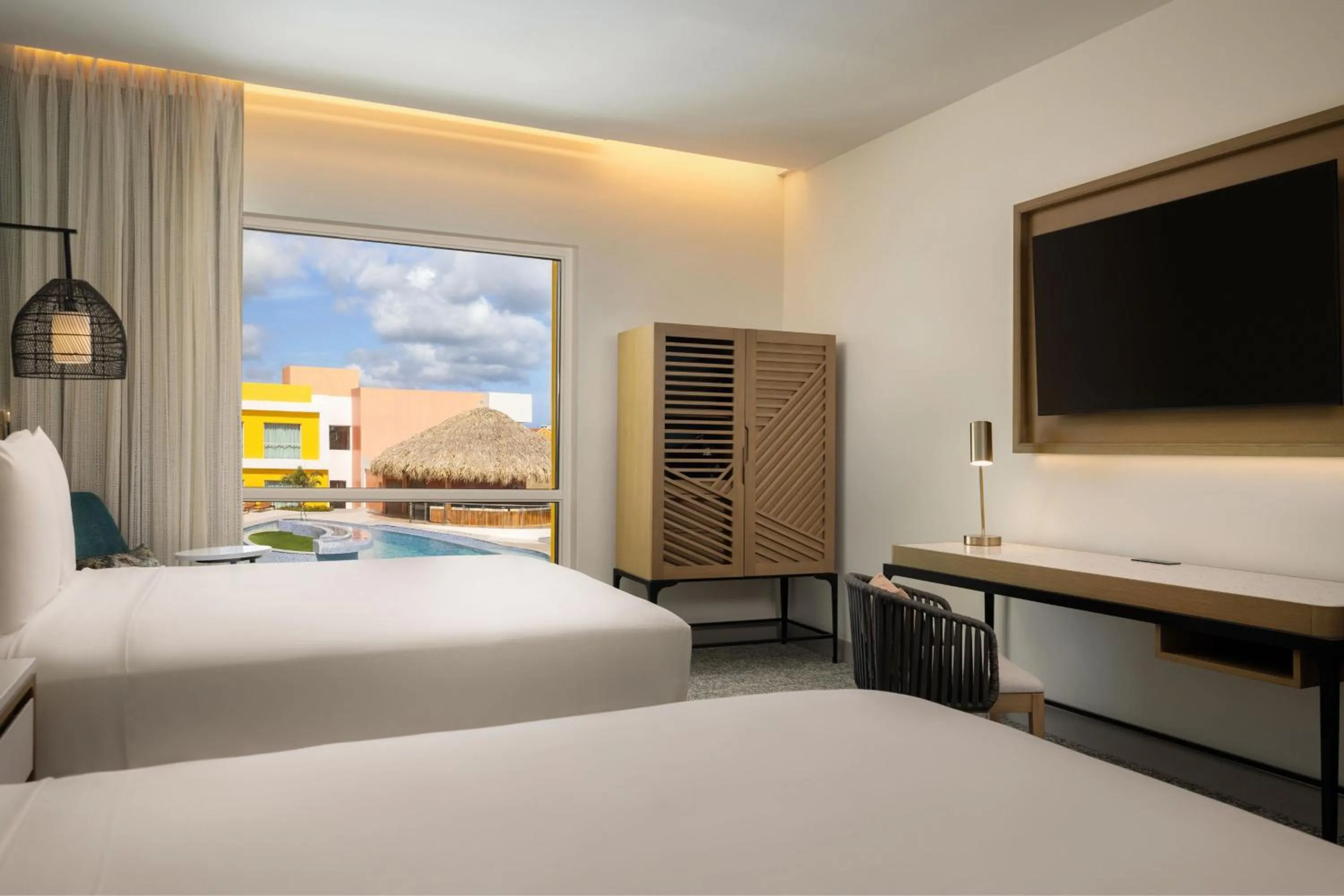 Photo of the whole room, Bed in Courtyard by Marriott Curacao