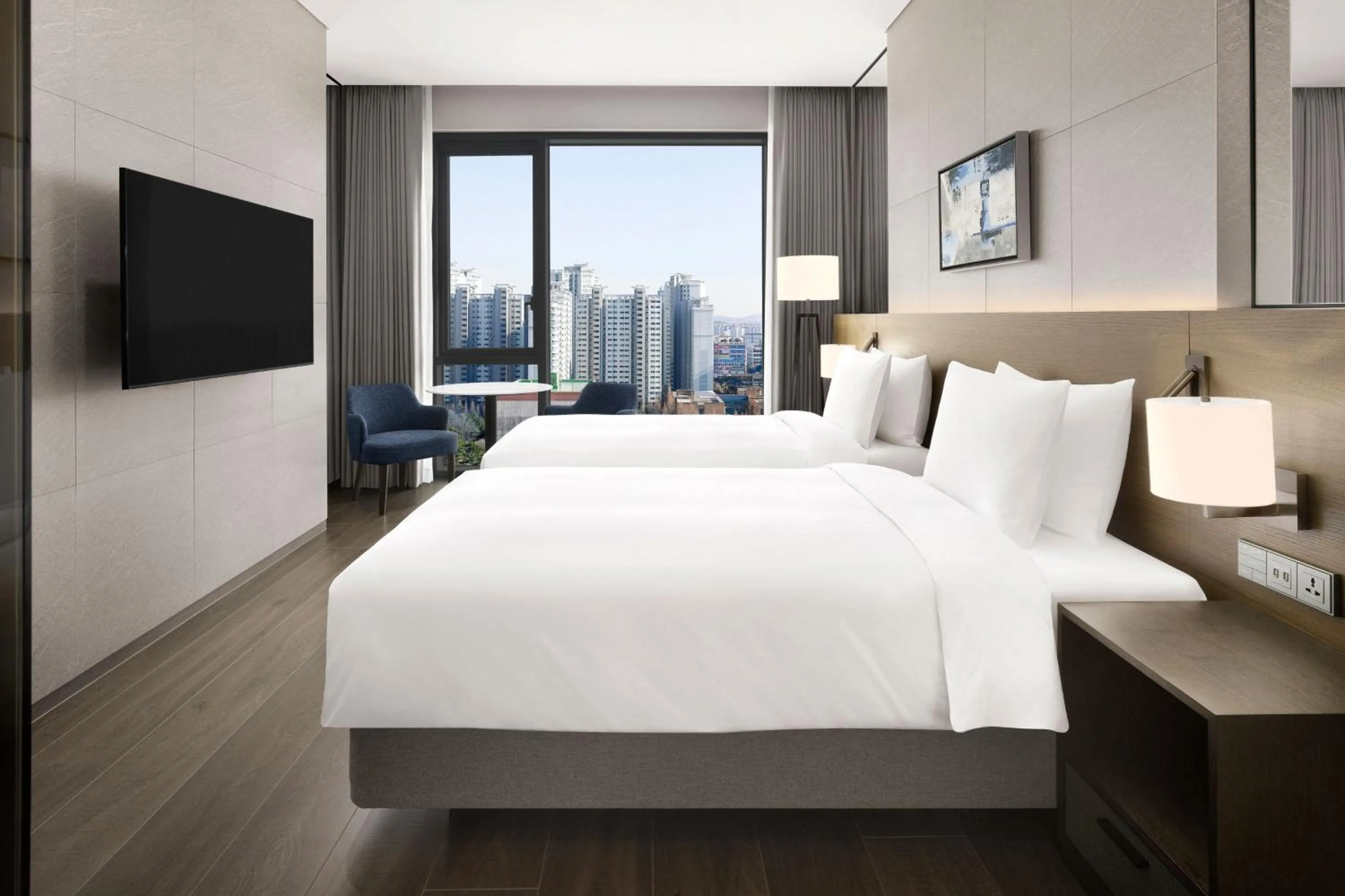 Photo of the whole room, Bed in Four Points by Sheraton Suwon