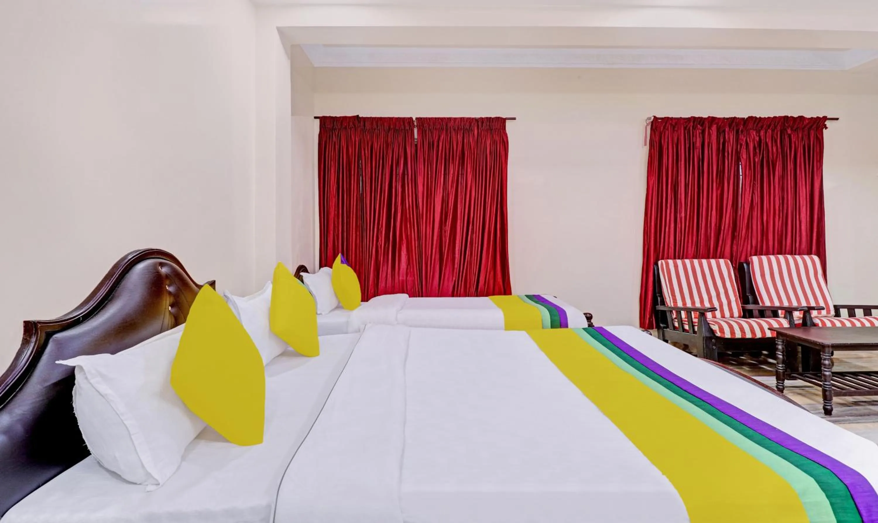 Bedroom, Bed in Itsy Hotels Hill Town, 500 Mtrs From Madikeri Fort