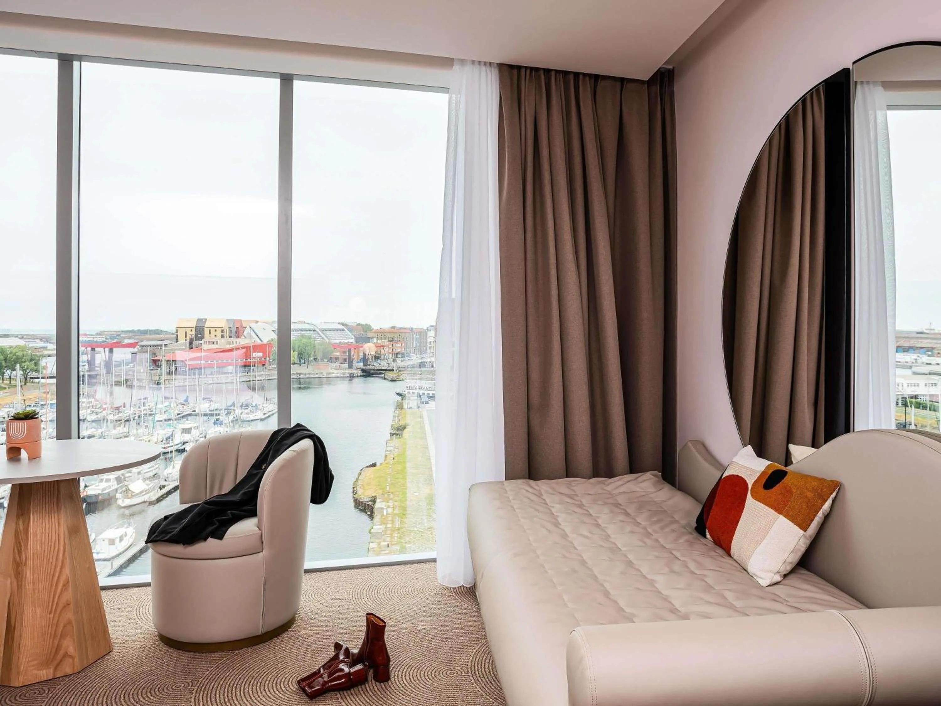 Bedroom in Mercure Dunkerque Centre Gare