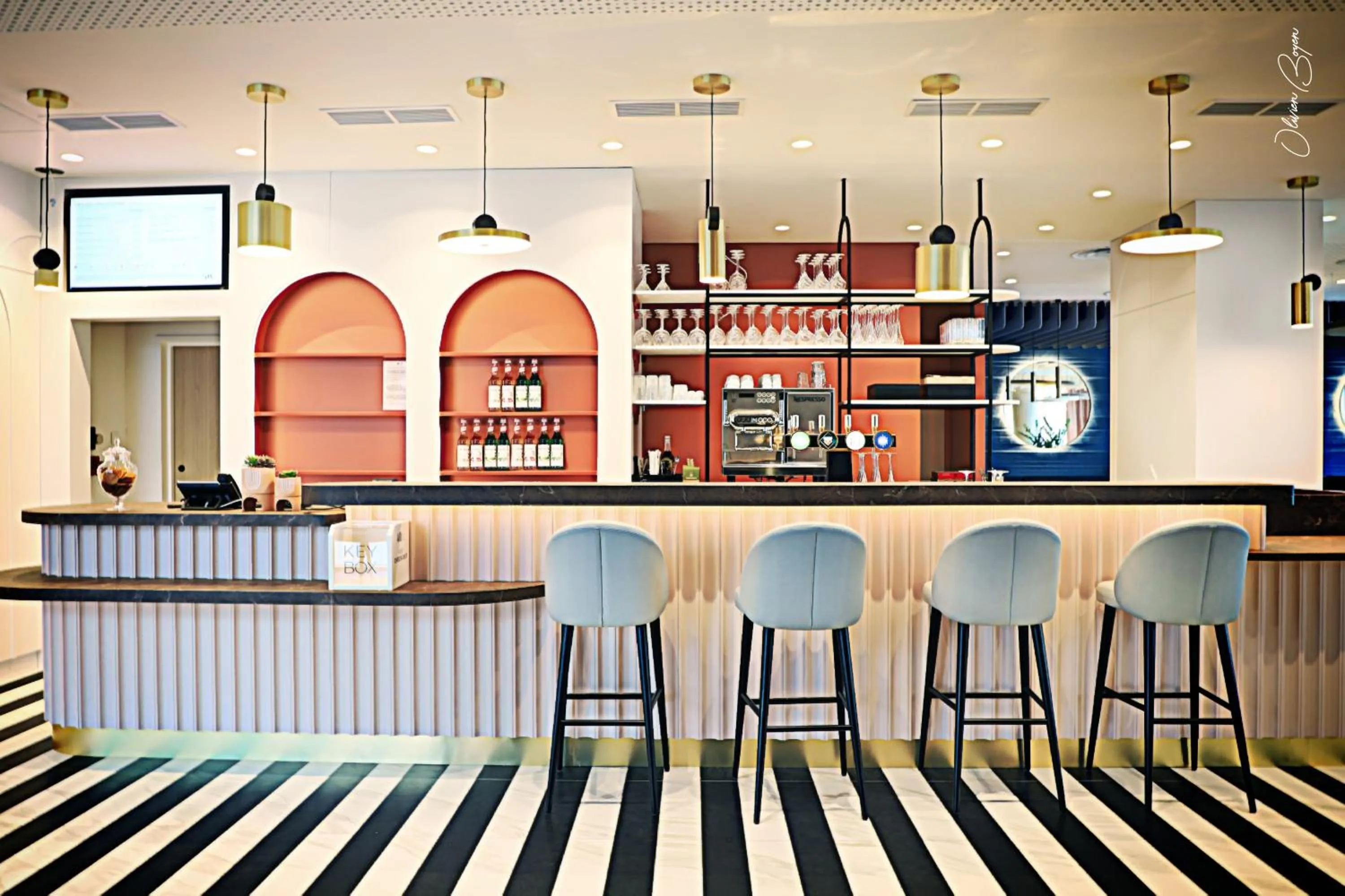 Lobby or reception in Mercure Dunkerque Centre Gare