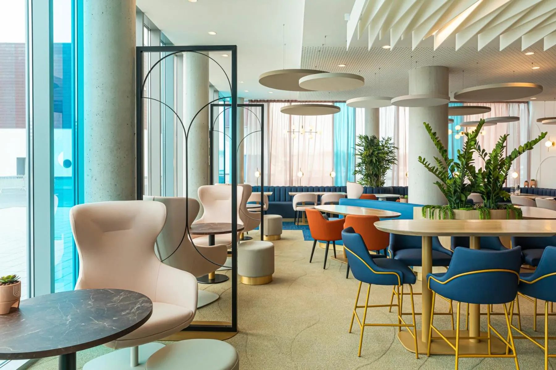 Restaurant/places to eat in Mercure Dunkerque Centre Gare