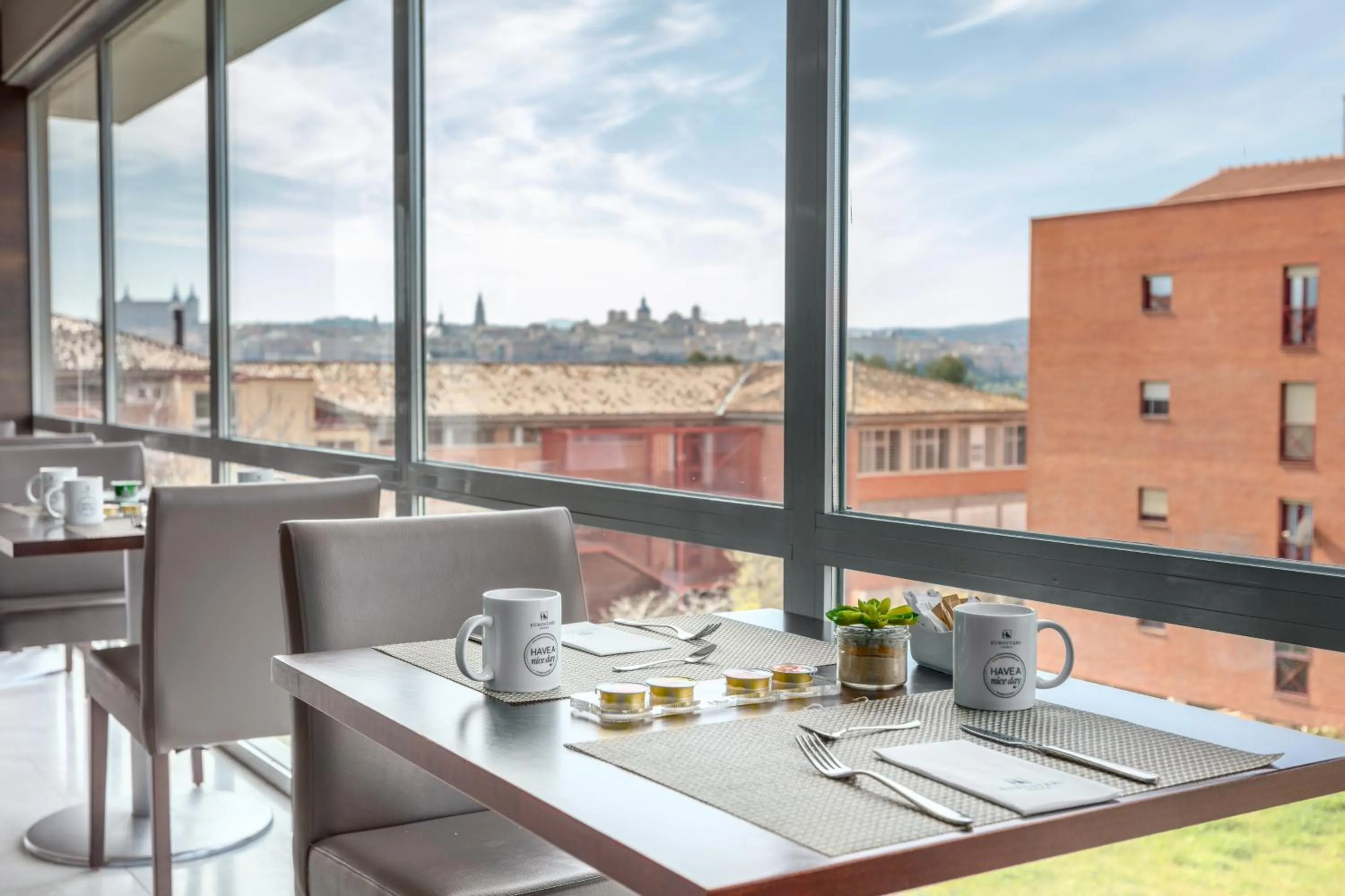Dining area in Eurostars Toledo