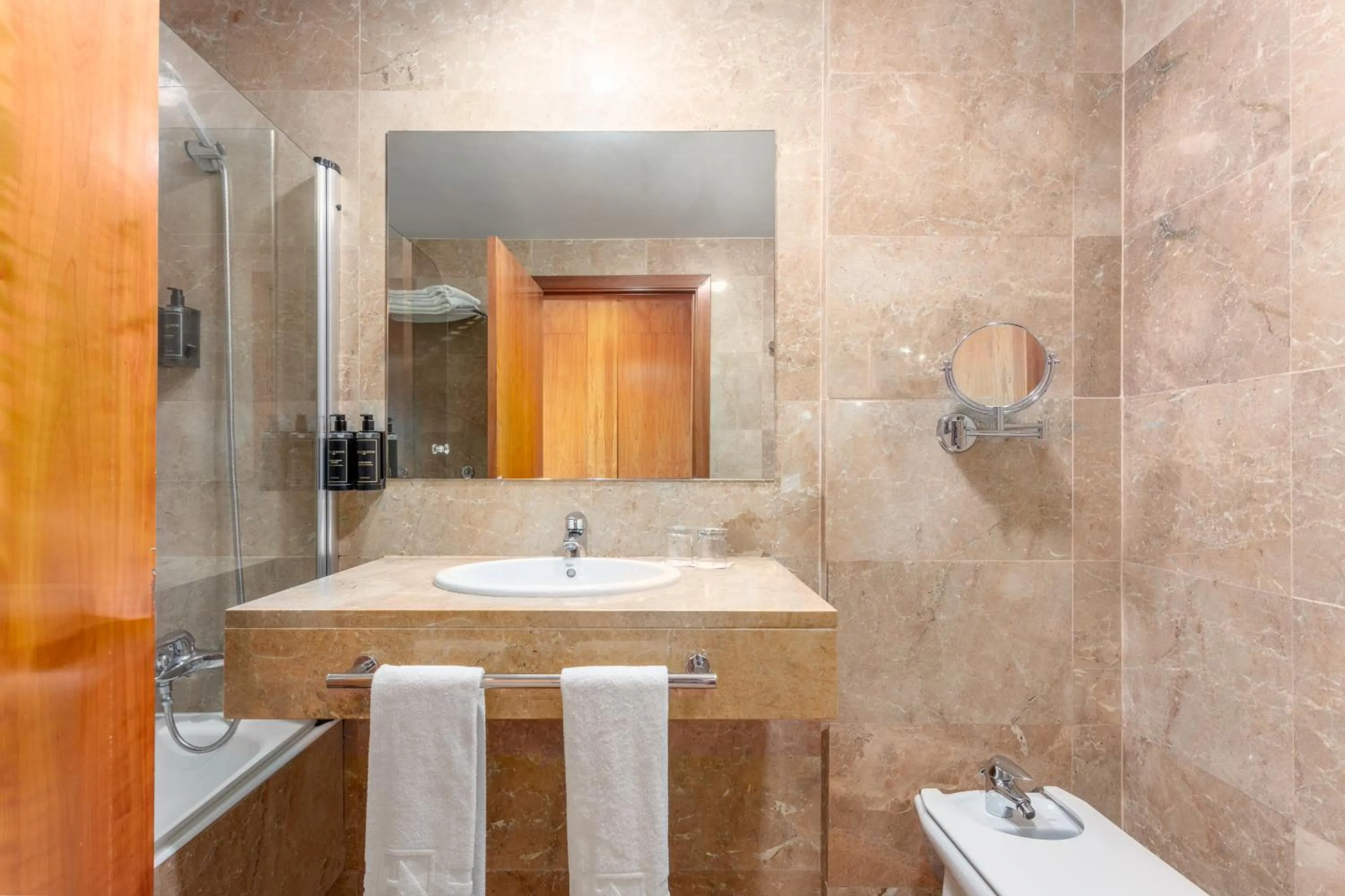 Bathroom in Eurostars Toledo